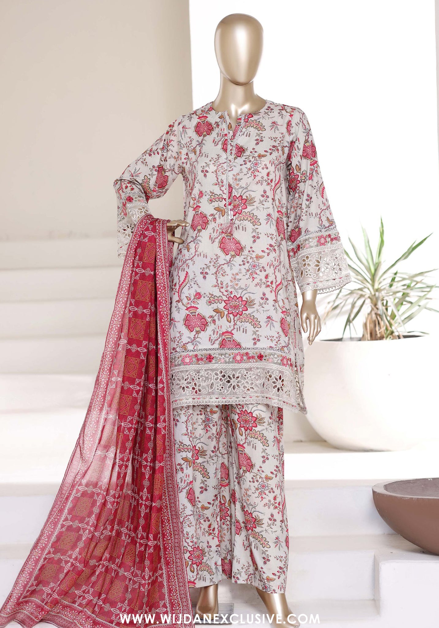 Malika by Sadabahar | Stitched Festive Vol-II Collection - 2026 (D-04)
