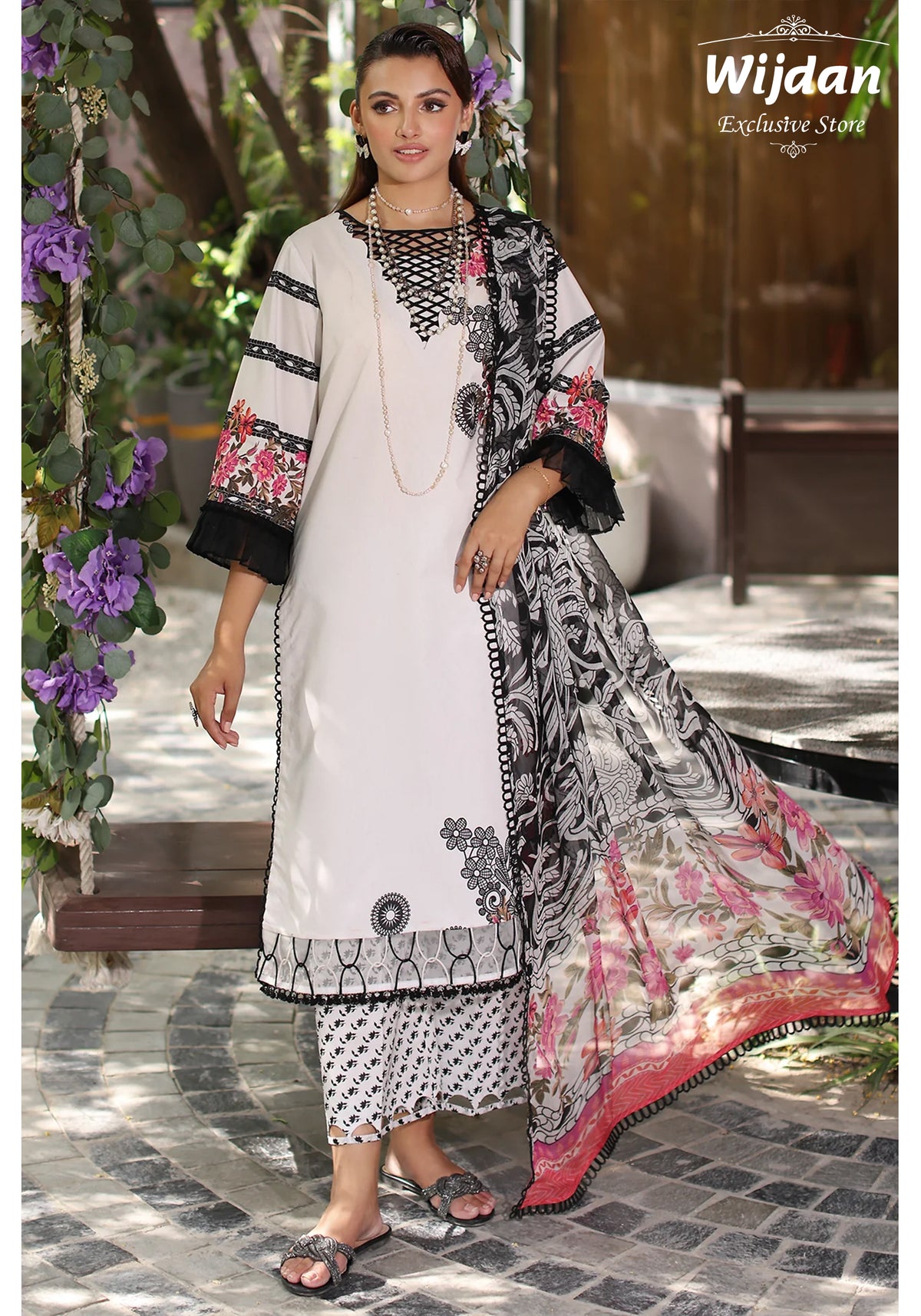 Charizma C Prints - Printed Lawn Collection'25 Vol-01 D-04