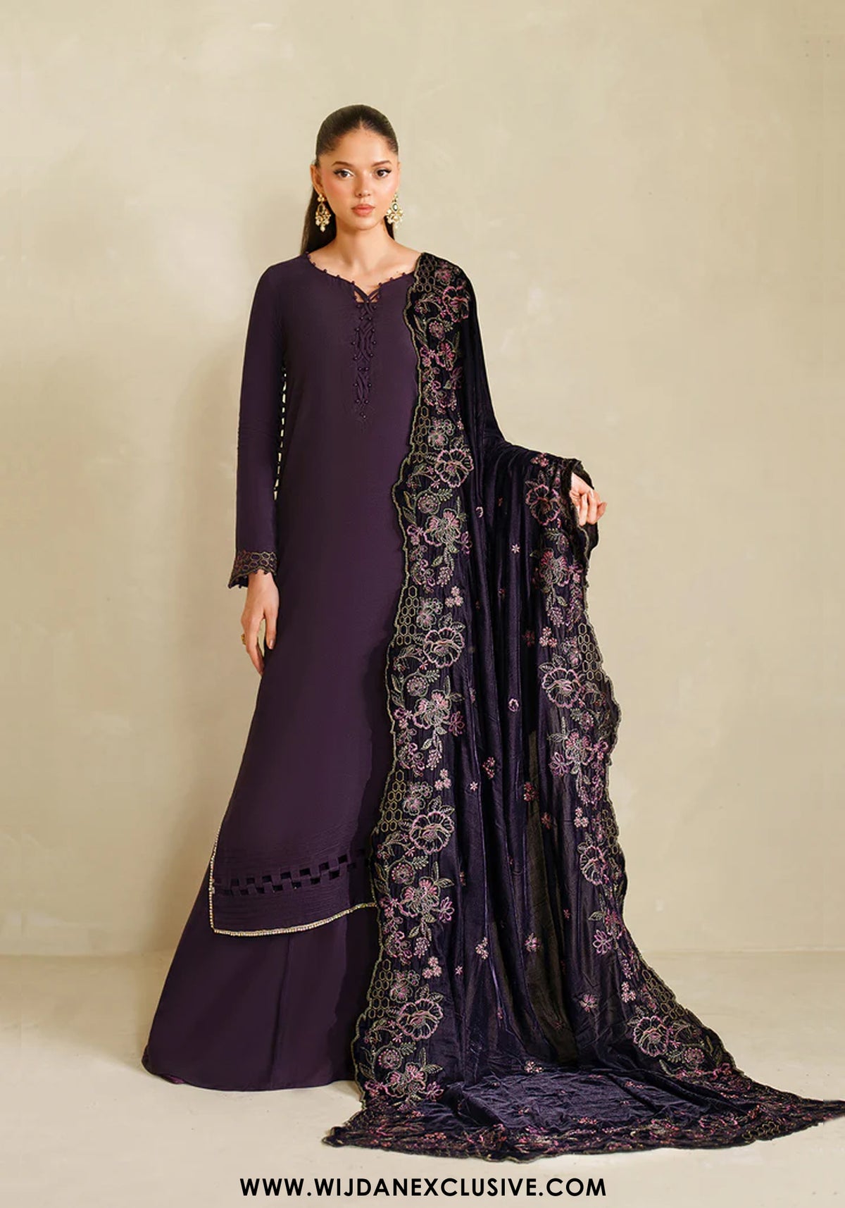 Zarif Exclusive Unstitched Velvet Shawls Collection - 2025 ZRF-VS-04