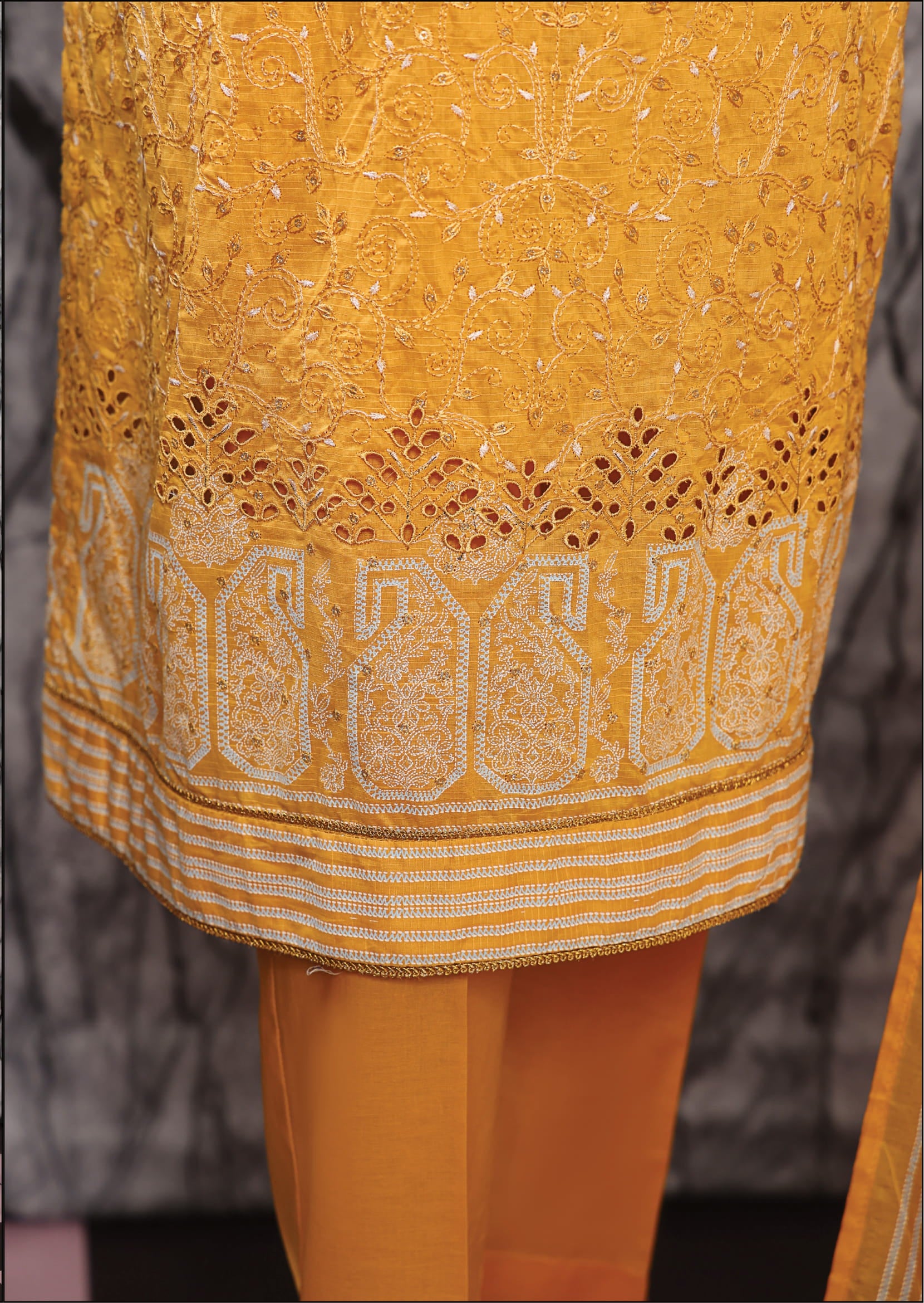 HZ Exclusive Unstitched Mid Summer Embroidered Slub Lawn EMC-35