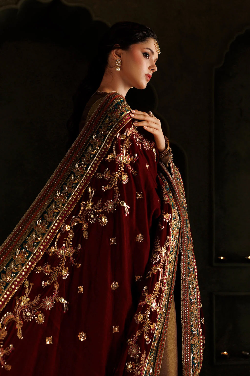 Iznik Unstitched Embroidered Velvet Collection - 2026 (IV-83)