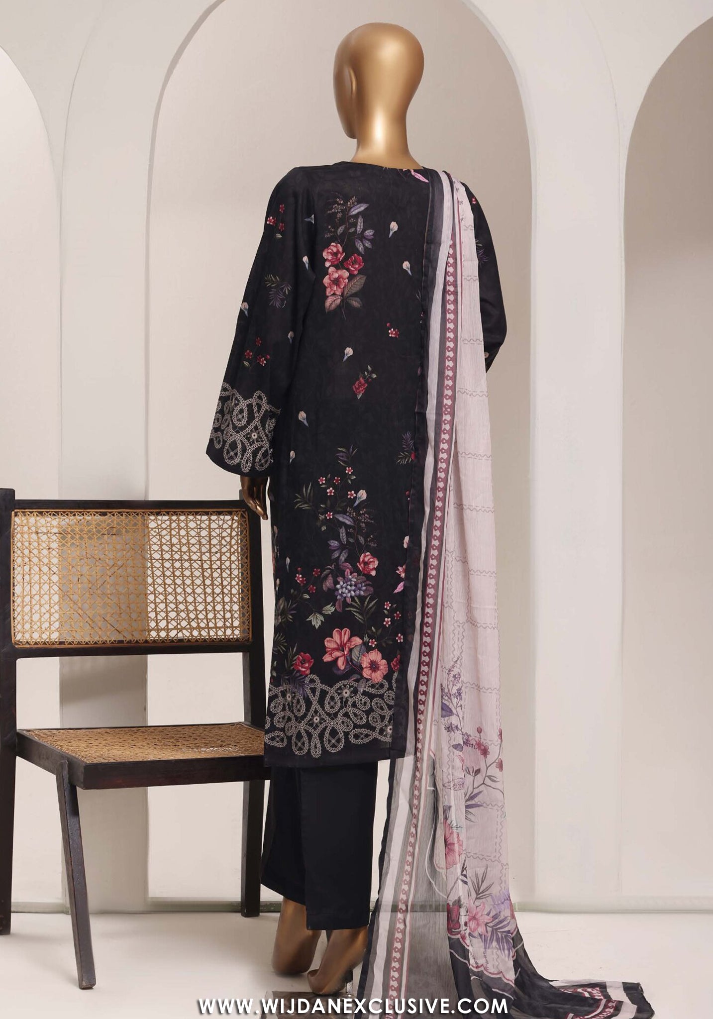 Sadabahar Stitched Printed Lawn Vol-11 Collection – 2026 (D-05)