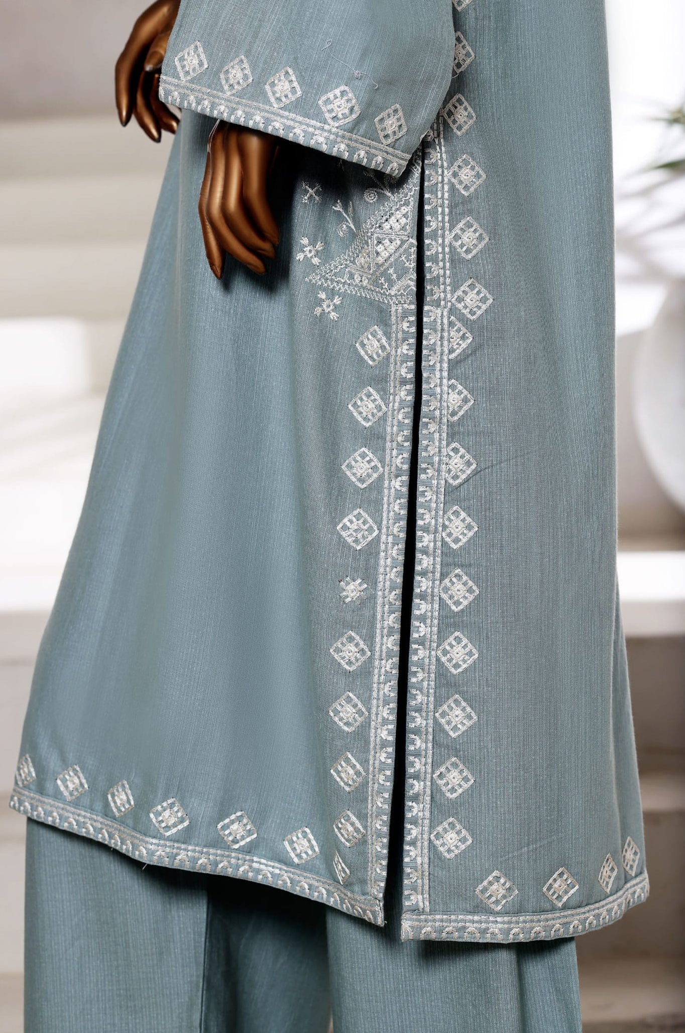 Sadabahar Vybe Stitched 2PC Co-Ords Winter Collection - 2025 (LIGHT BLUE)