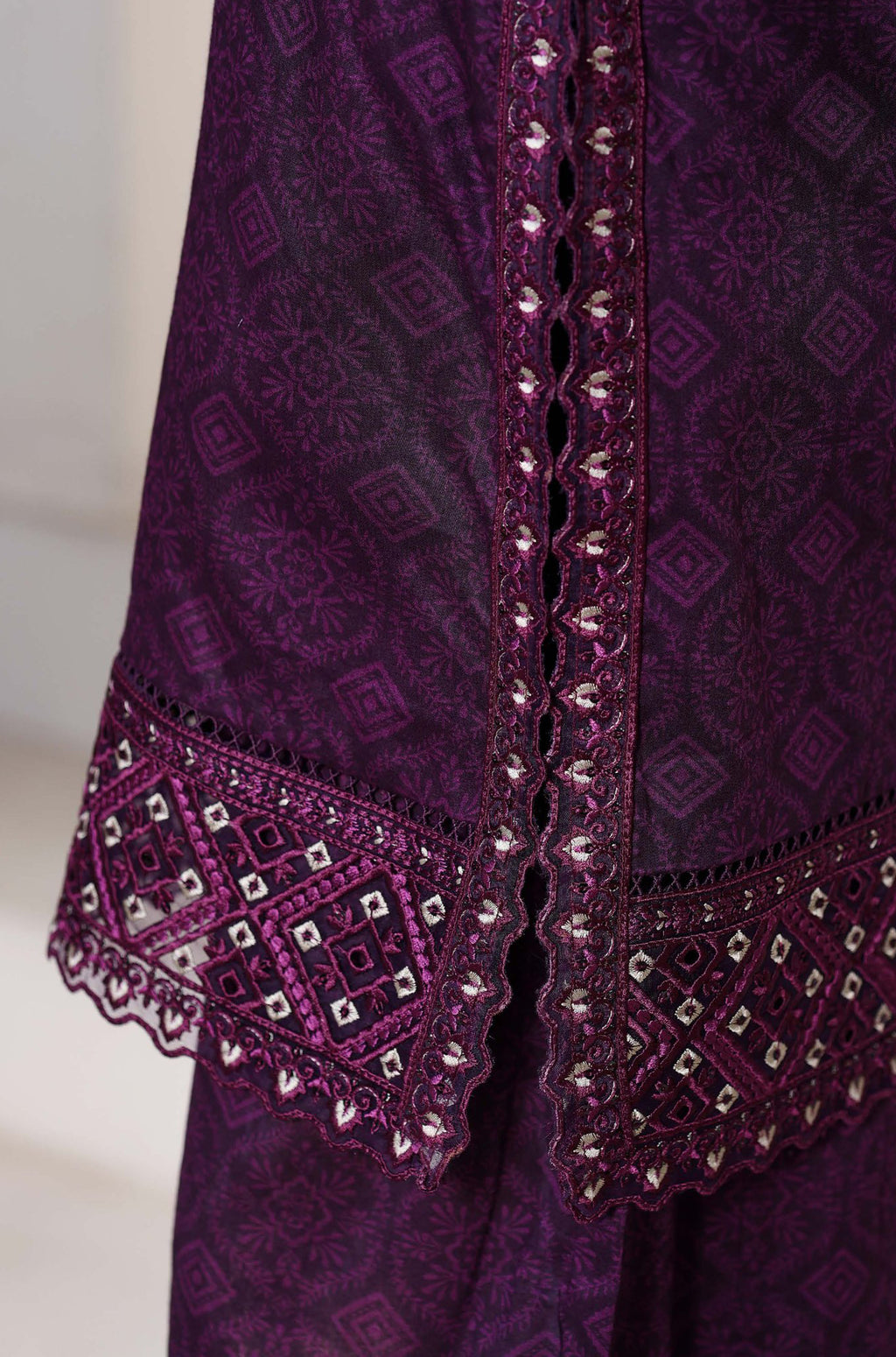 Malika by Sadabahar | Stitched Festive Vol-II Collection - 2026 (D-05)