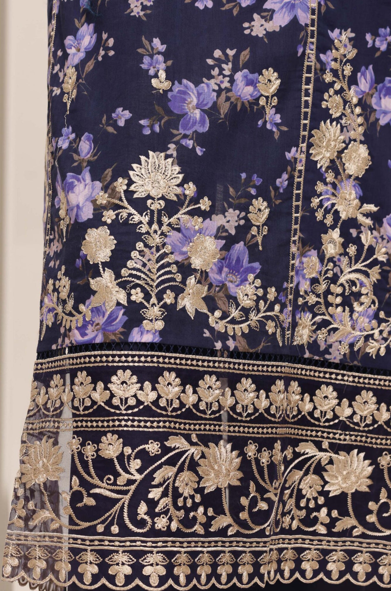 Signature by Sadabahar | Stitched Embroidered Festive Collection - 2026 (D-05)