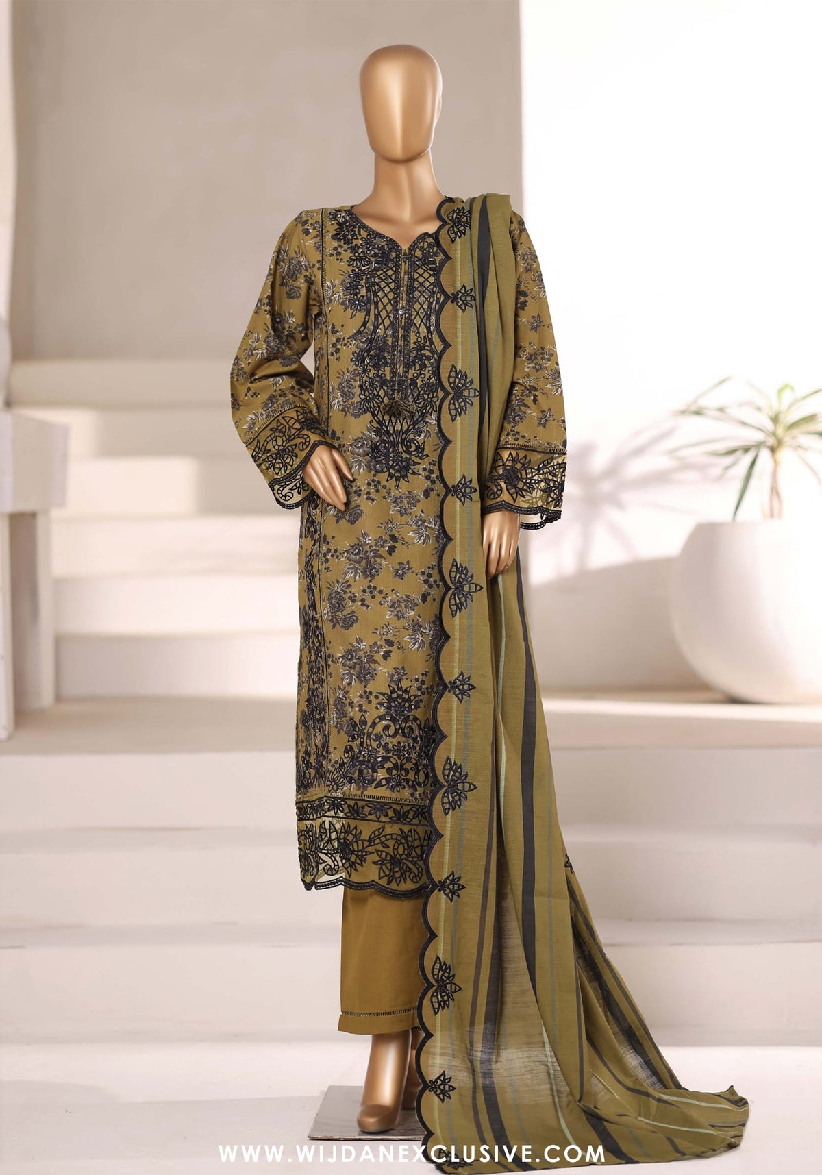 Sadabahar Signature Stitched Embroidered Khaddar Collection - 2025 (MEHNDI)