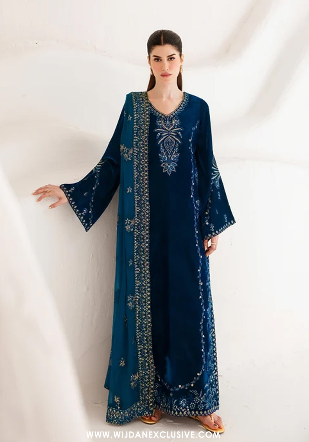 The Velvet Affair by Emaan Adeel | Unstitched Formal Embroidered Collection'26 (EVANTHE)