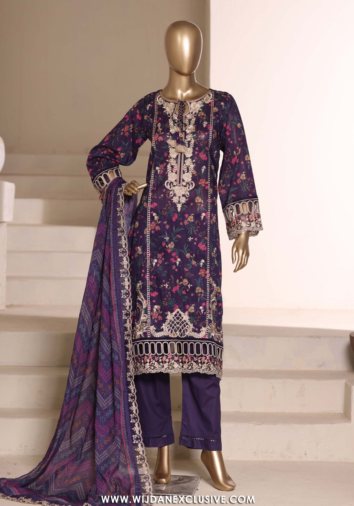 Sadabahar Signature Stitched Embroidered Lawn Vol-II Collection - 2026 (D-05)