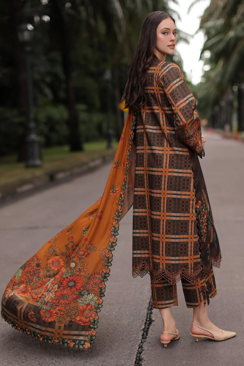 Aniiq by Charizma | Unstitched Embroidered Linen Vol-II Collection'26 (ANW7-15)