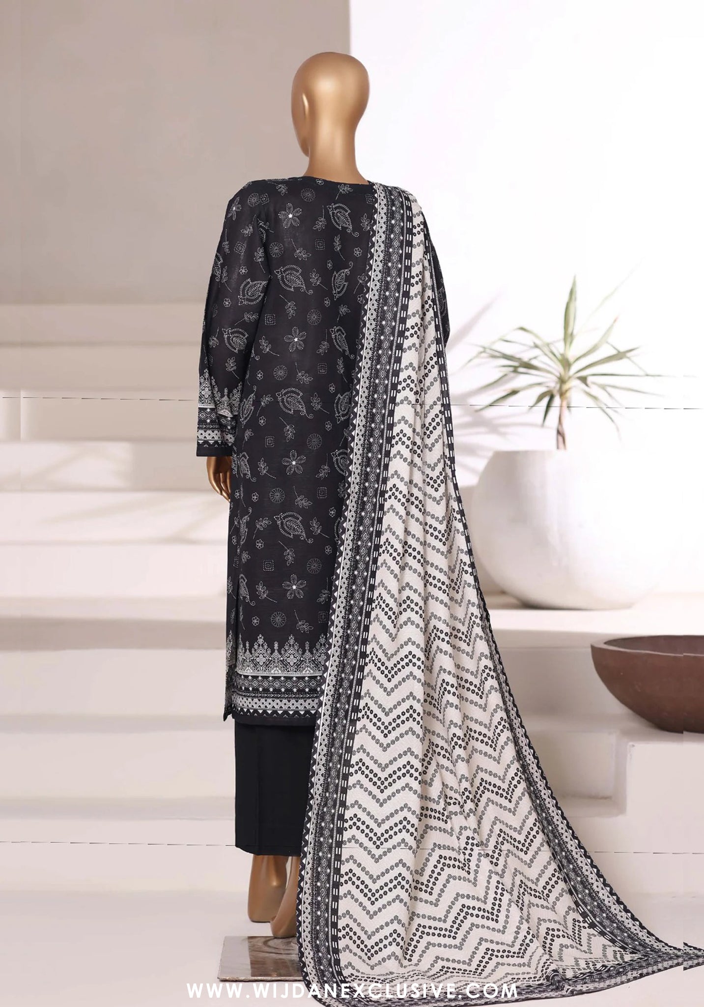 Sadabahar Printed Stitched Khaddar 3PC Collection - 2025 (BLACK D-07)