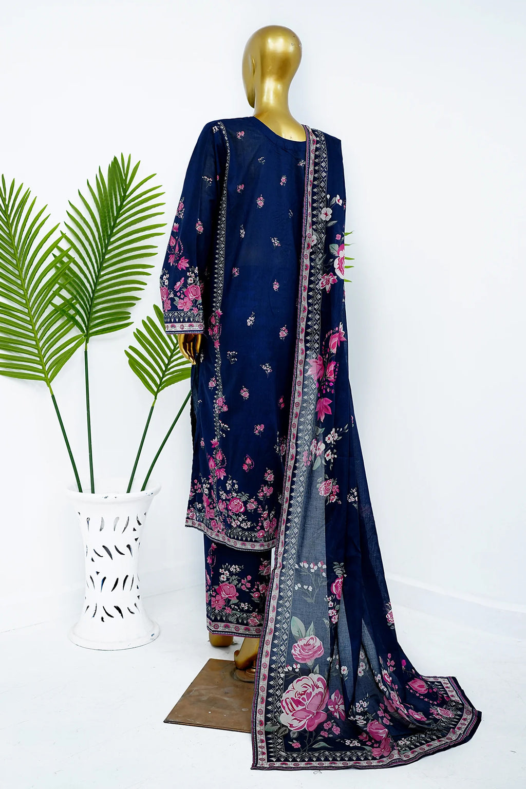 Bin Saeed Stitched Exclusive Printed Lawn Vol-10 Collection – 2026 (D-05)