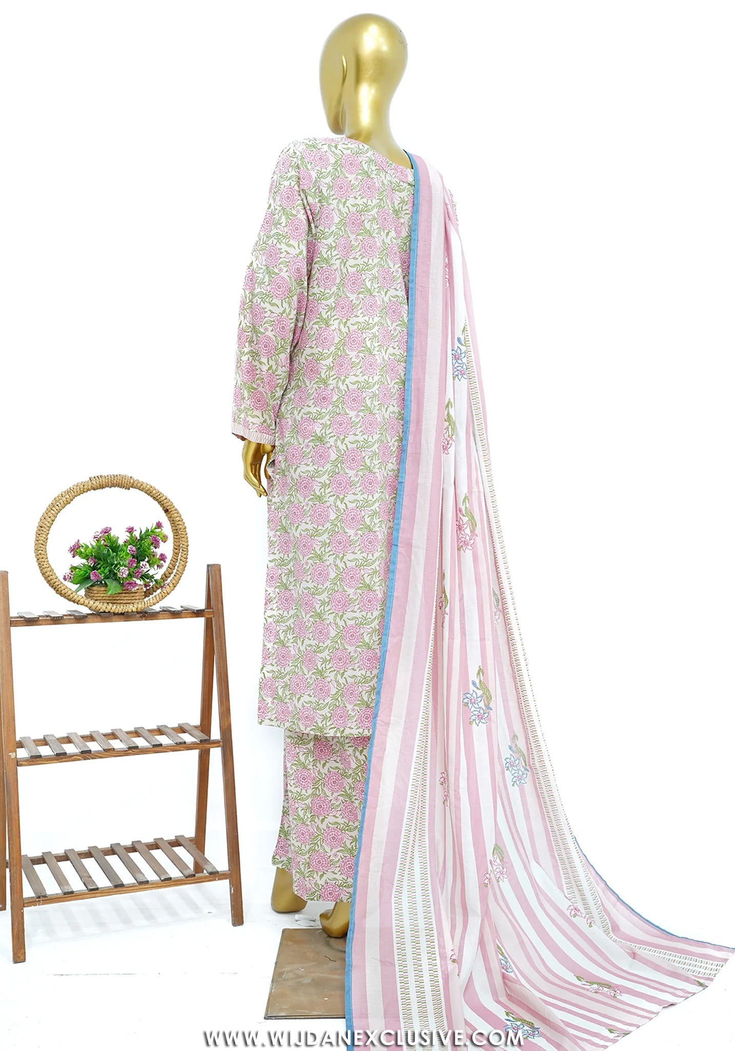 Bin Saeed Stitched Exclusive Printed Lawn Vol-09 Collection – 2026 (D-05)