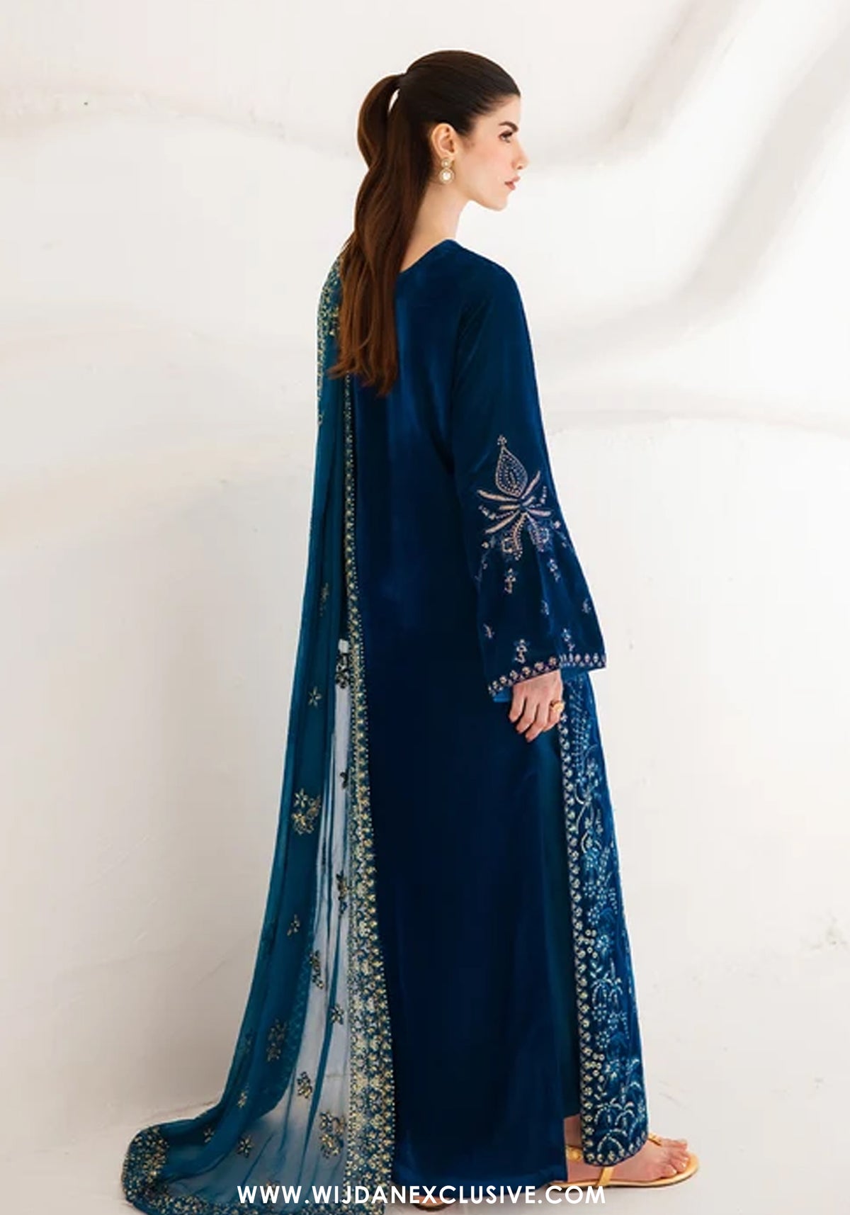 The Velvet Affair by Emaan Adeel | Unstitched Formal Embroidered Collection'26 (EVANTHE)