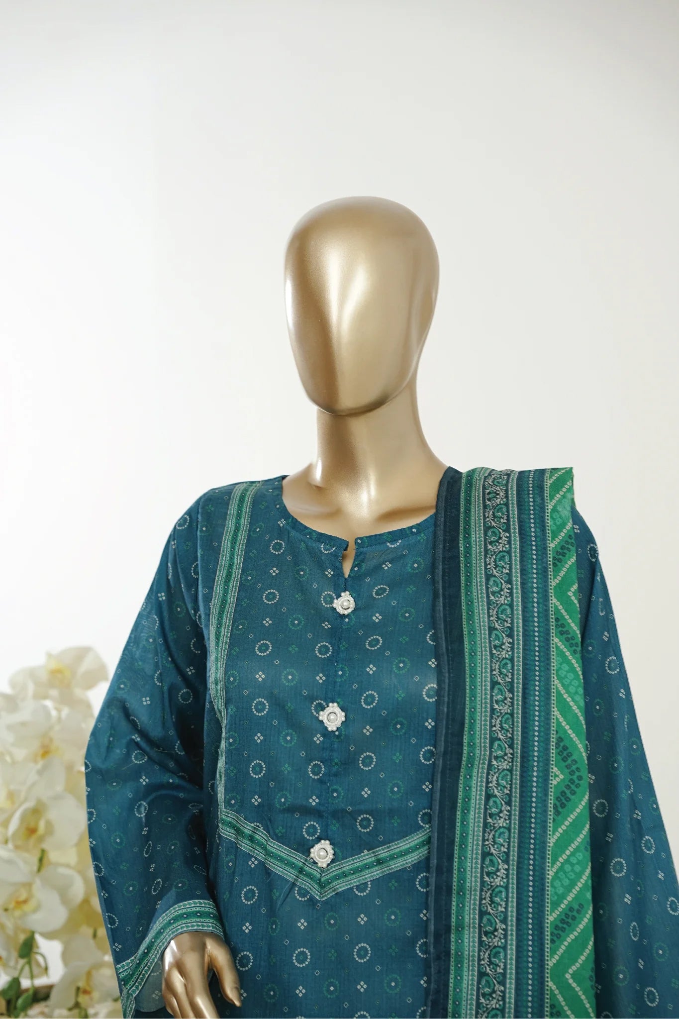 Bin Saeed Stitched Exclusive Printed Lawn Vol-07 Collection – 2026 (D-05)
