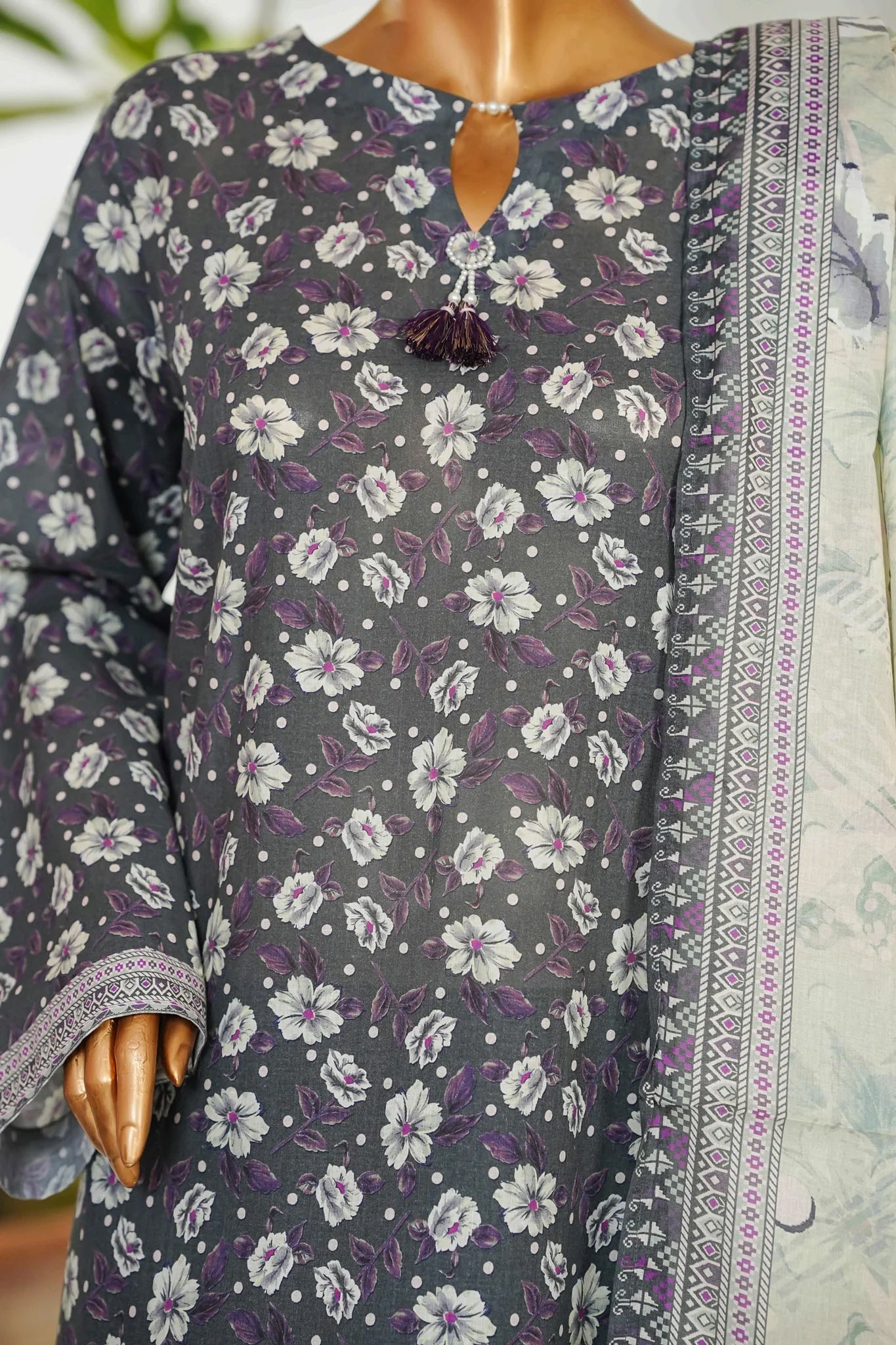 Bin Saeed Stitched Exclusive Printed Lawn Vol-IV Collection - 2026 (D-05)
