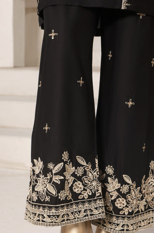Sadabahar Stitched Vybe 2PC Embroidered Sets Collection - 2025 (BLACK)