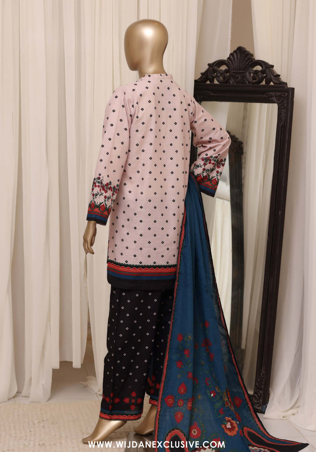 Sadabahar Stitched Printed Khaddar Collection - 2026 (D-06)