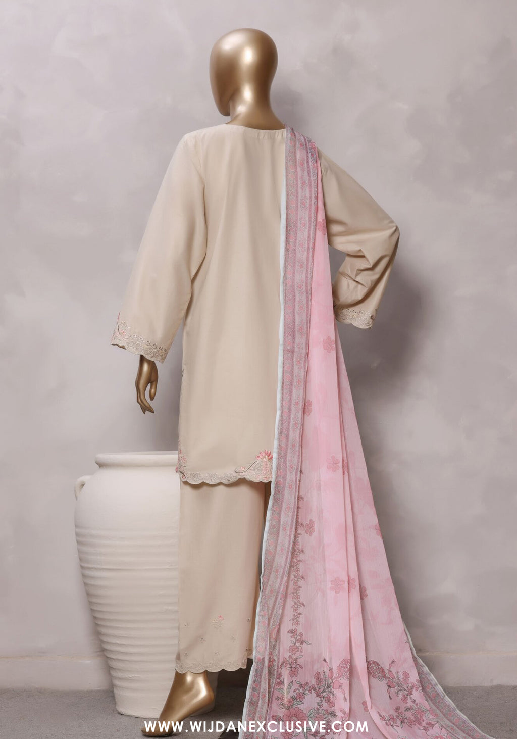 Eclair by Sadabahar | Stitched 3pc Embroidered Lawn Vol-03 Collection - 2026 (D-06)