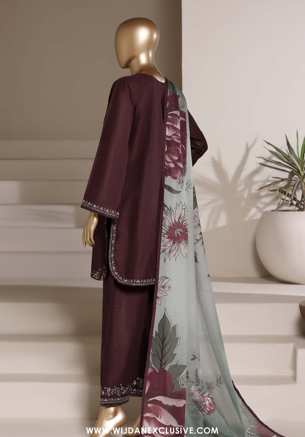 Eclair by Sadabahar | Stitched 3pc Embroidered Lawn Collection - 2026 (D-06)