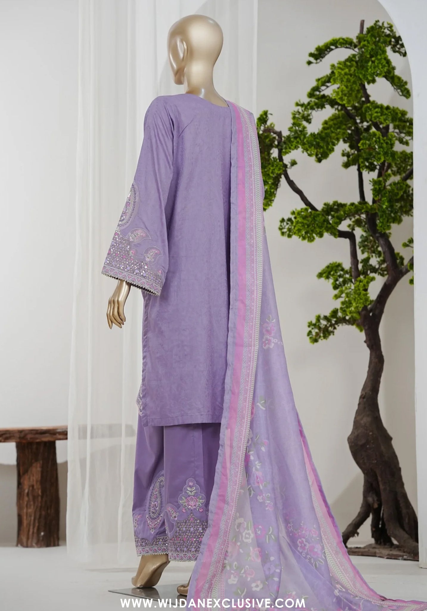 Bin Saeed Stitched 3pc Luxury Embroidered Jacquard Collection - 2026 (D-06)