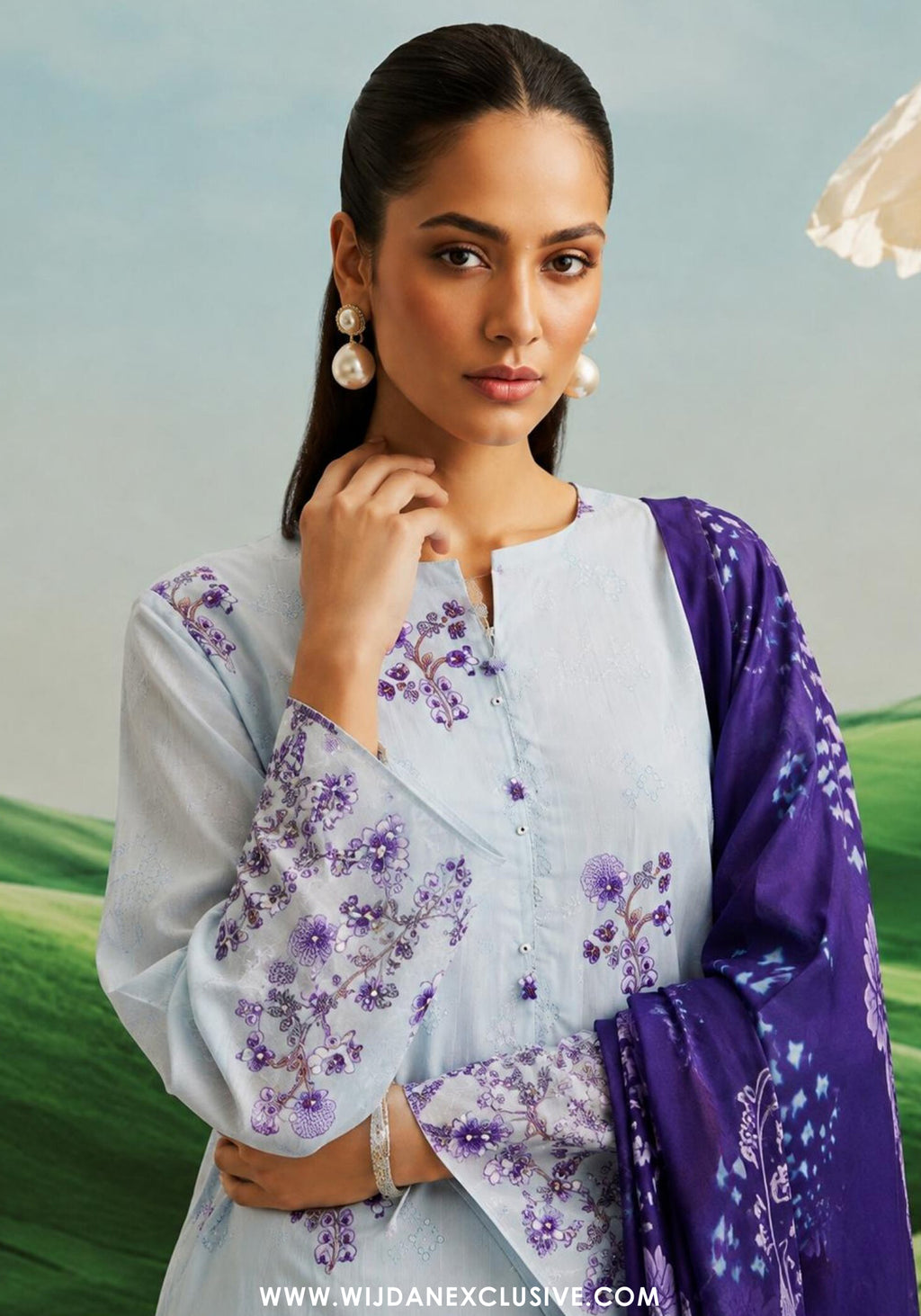 Sadabahar Stitched Printed Lawn Vol-14 Collection – 2026 (D-06)