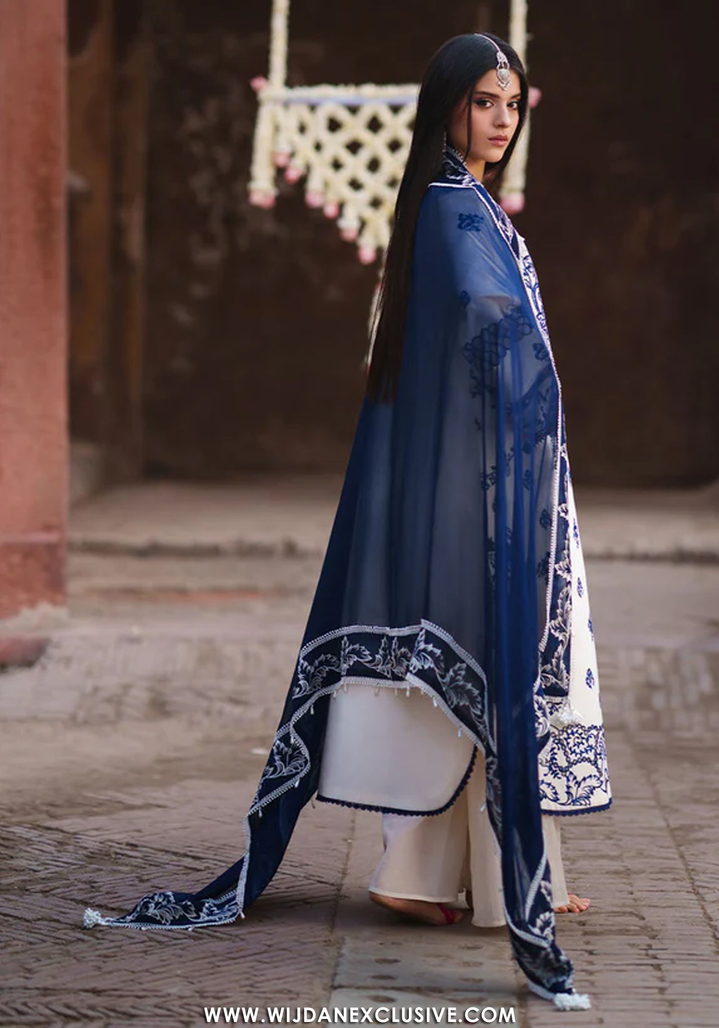 Gul by Mahnur | Unstitched Embroidered Lawn Collection - 2026 G-008