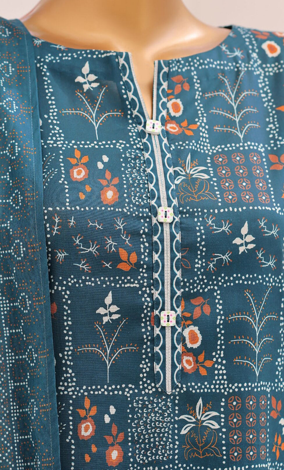 HZ Unstitched Platinum Floral Printed Lawn Collection - 2026 (D-06)