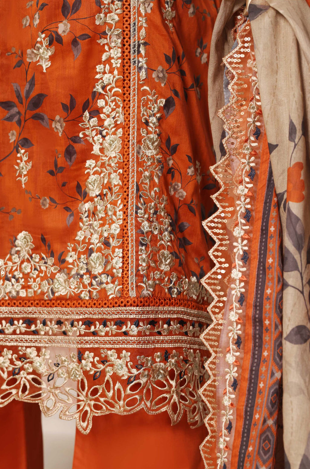 Sadabahar Signature Stitched Embroidered Lawn Vol-II Collection - 2026 (D-06)