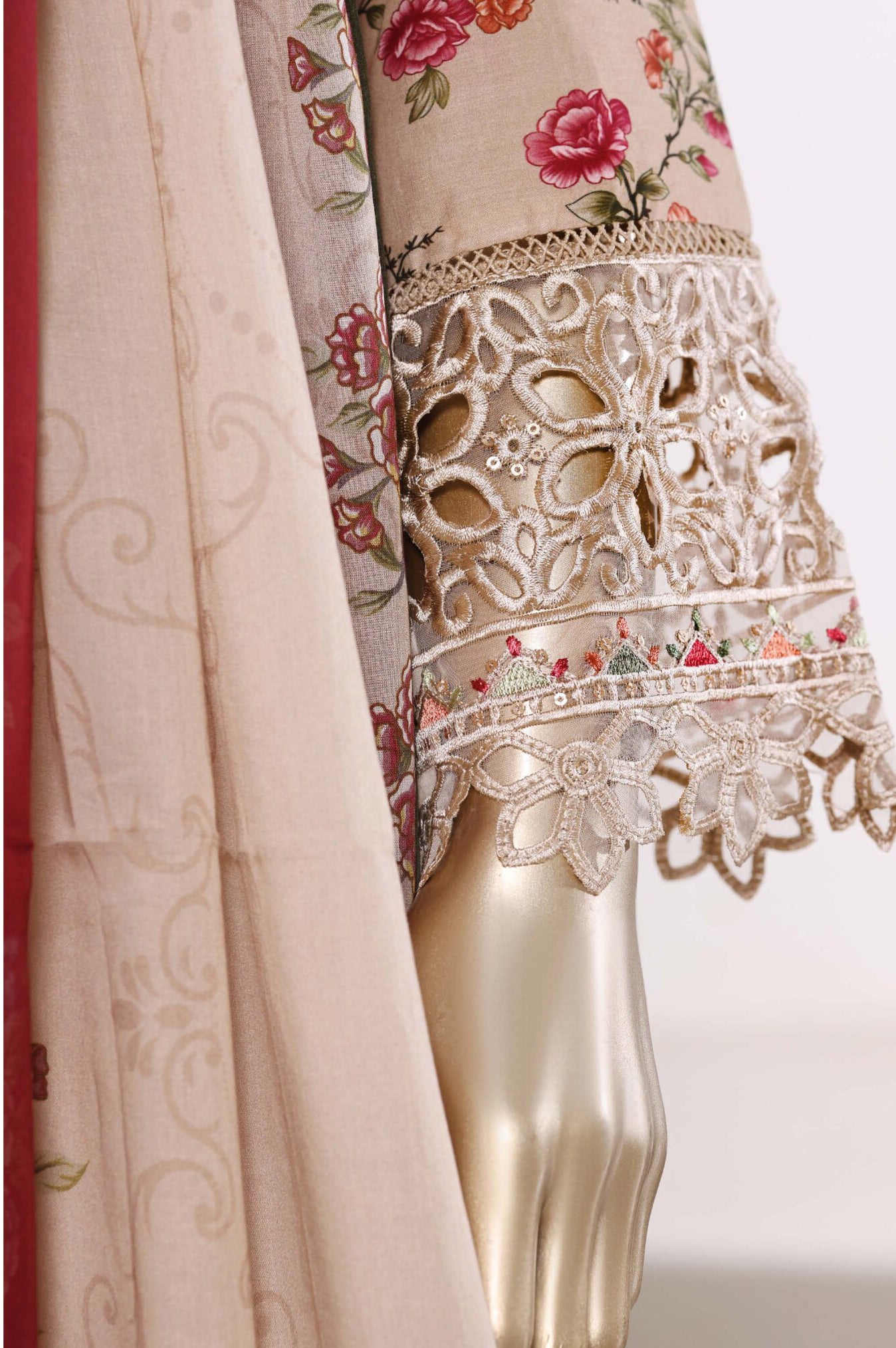 Sadabahar Stitched Embroidered Festive Lawn Vol-02 Collection - 2026 (D-06)