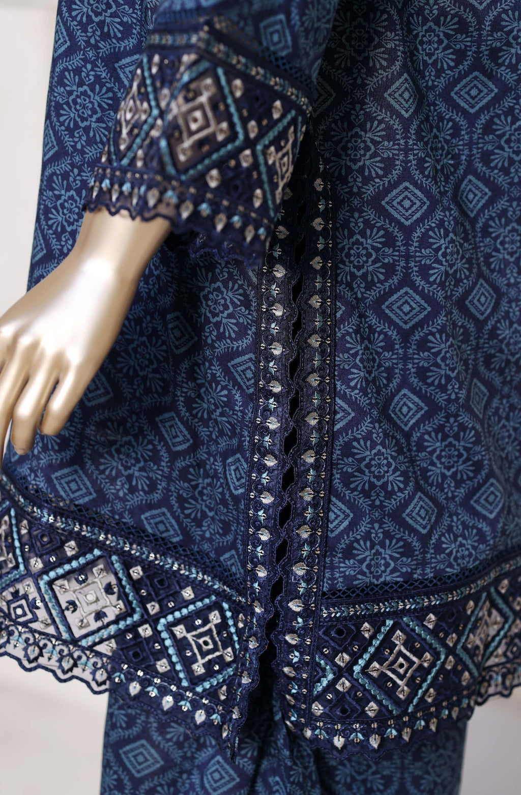 Malika by Sadabahar | Stitched Festive Vol-II Collection - 2026 (D-06)