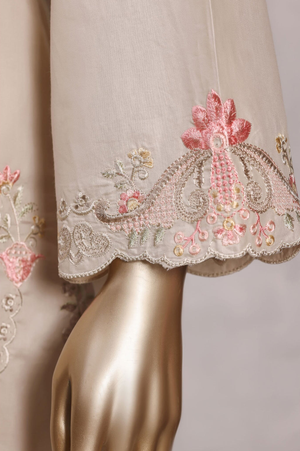 Eclair by Sadabahar | Stitched 3pc Embroidered Lawn Vol-03 Collection - 2026 (D-06)