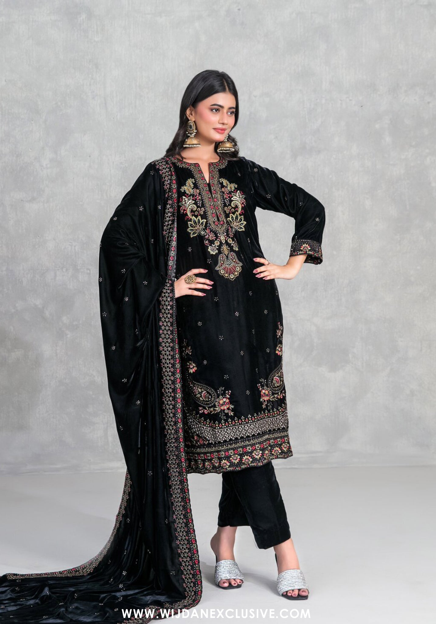 Sincera by Tawakkal | Unstitched Fancy Embroidered Velvet Collection - 2026 (D-5709)