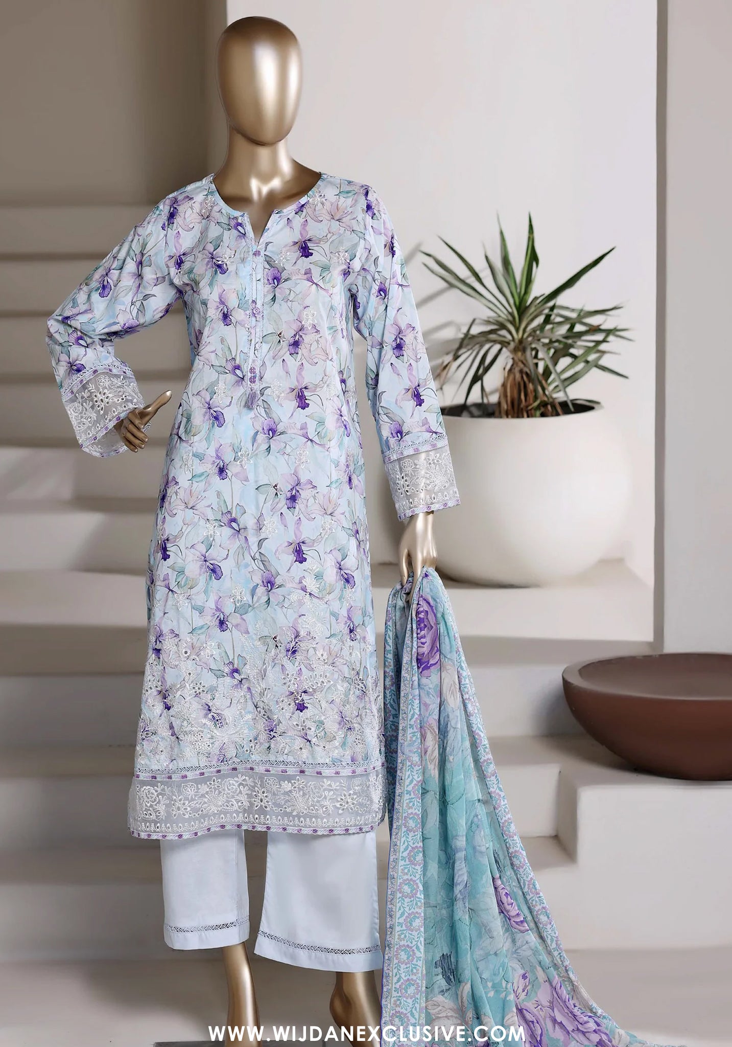 Amyrah by Sadabahar | Stitched Embroidered Festive vol-II Collection - 2026 (D-06)