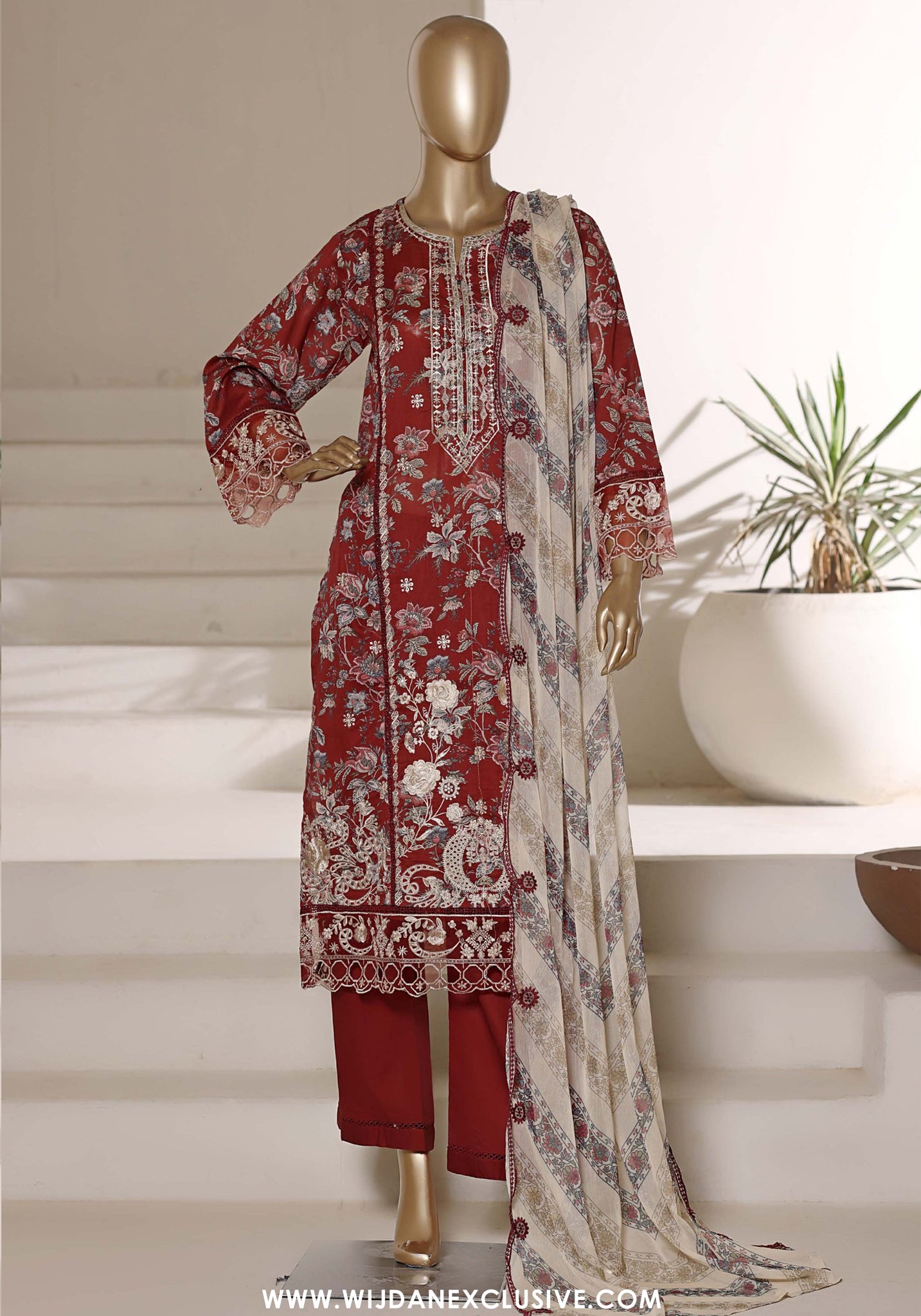 Sadabahar Signature Stitched Embroidered Lawn Vol-III Collection - 2026 (D-06)