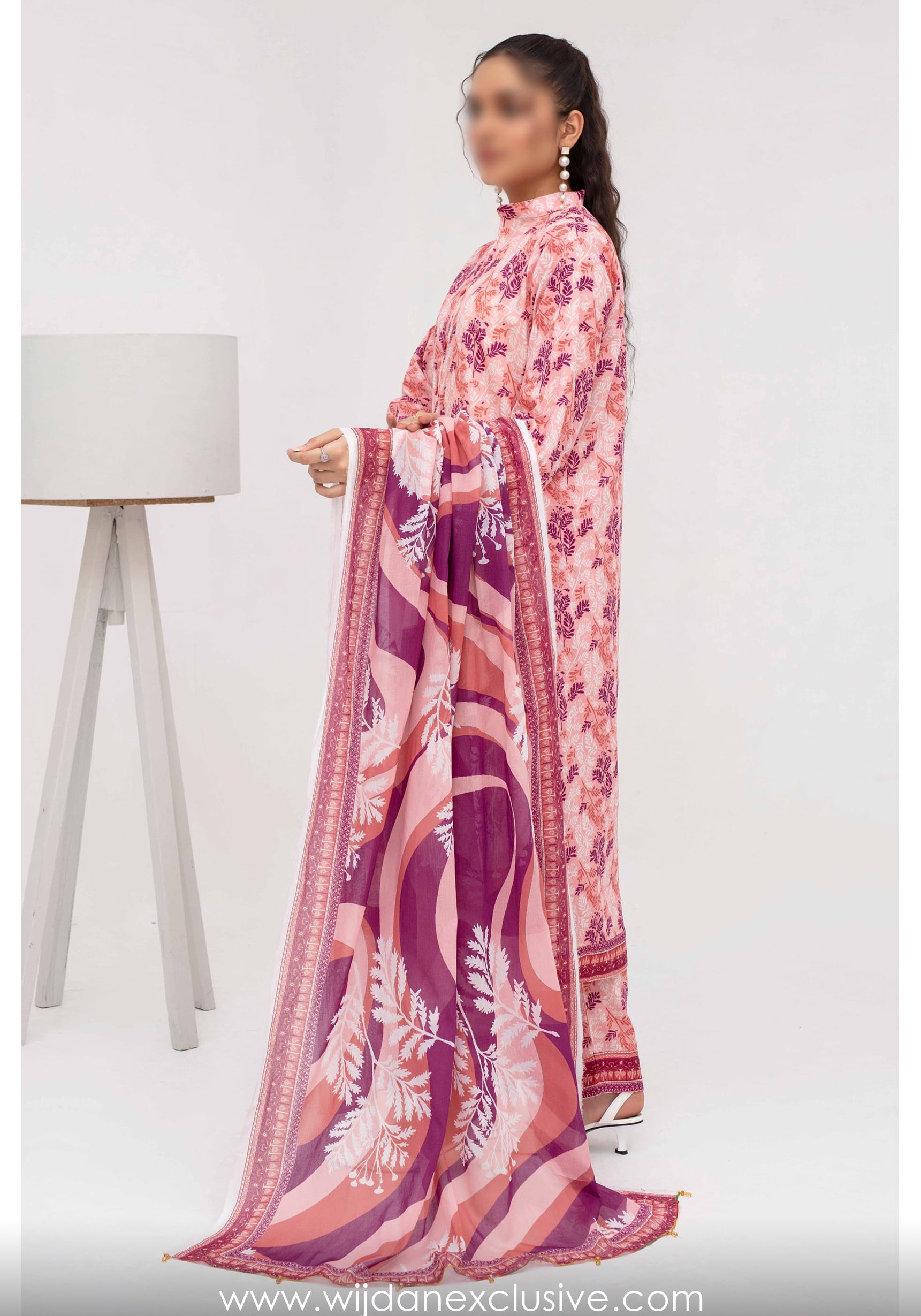 Aleezay Superior Airjet Bana Dora Lawn Collection by Fatima's D-06