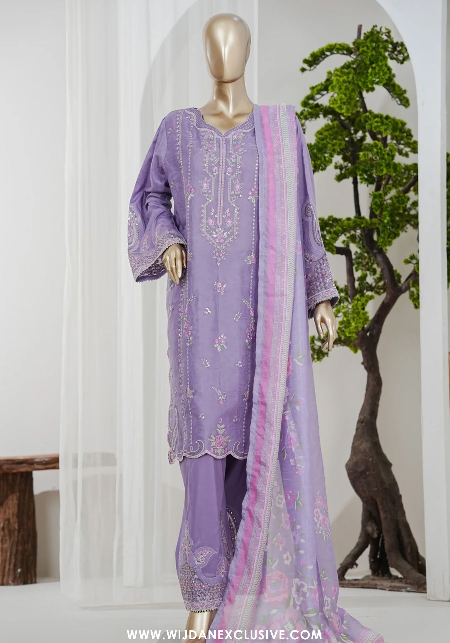 Bin Saeed Stitched 3pc Luxury Embroidered Jacquard Collection - 2026 (D-06)