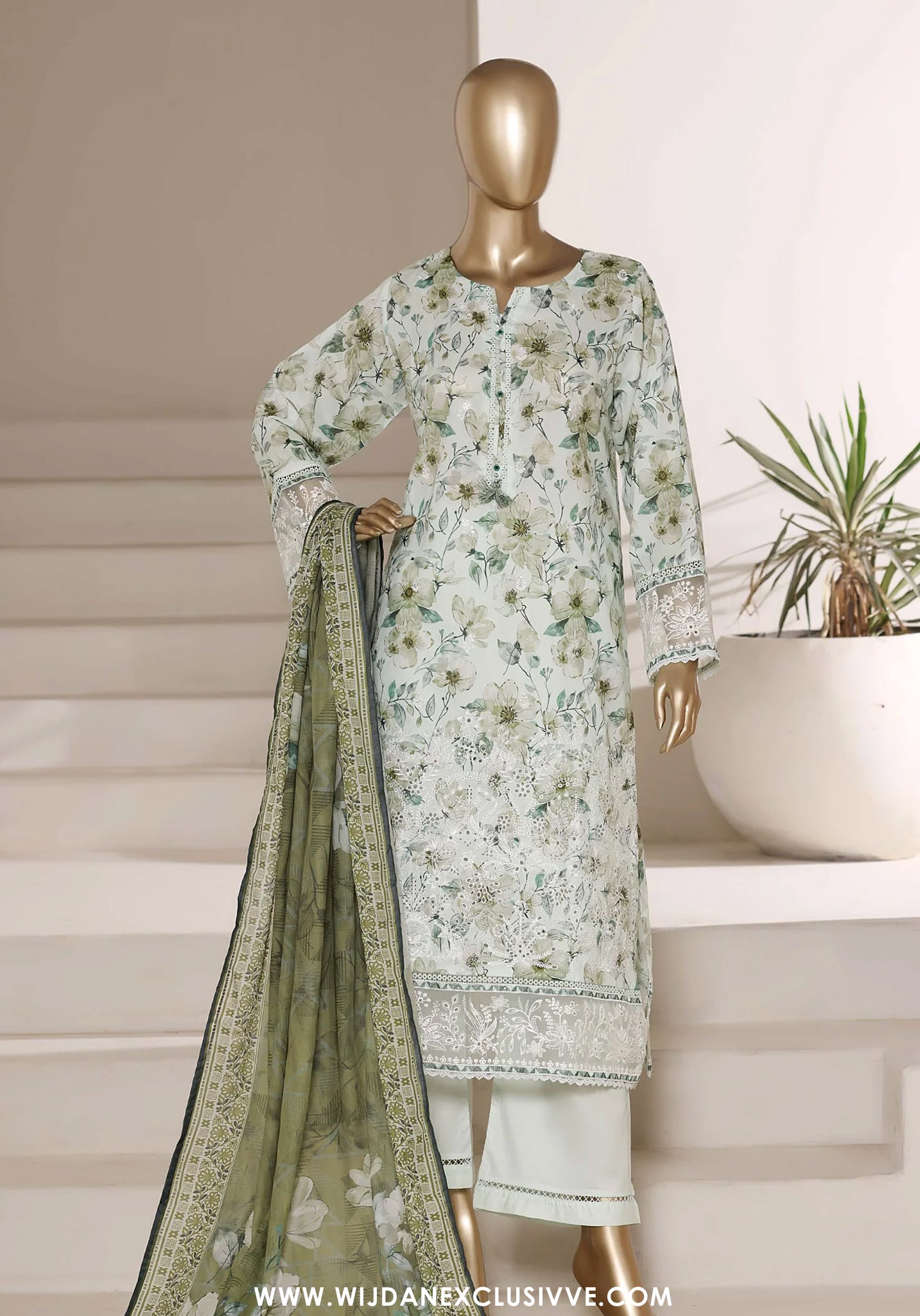 Amyrah by Sadabahar | Stitched Embroidered Festive Vol-I Collection - 2026 (D-06)