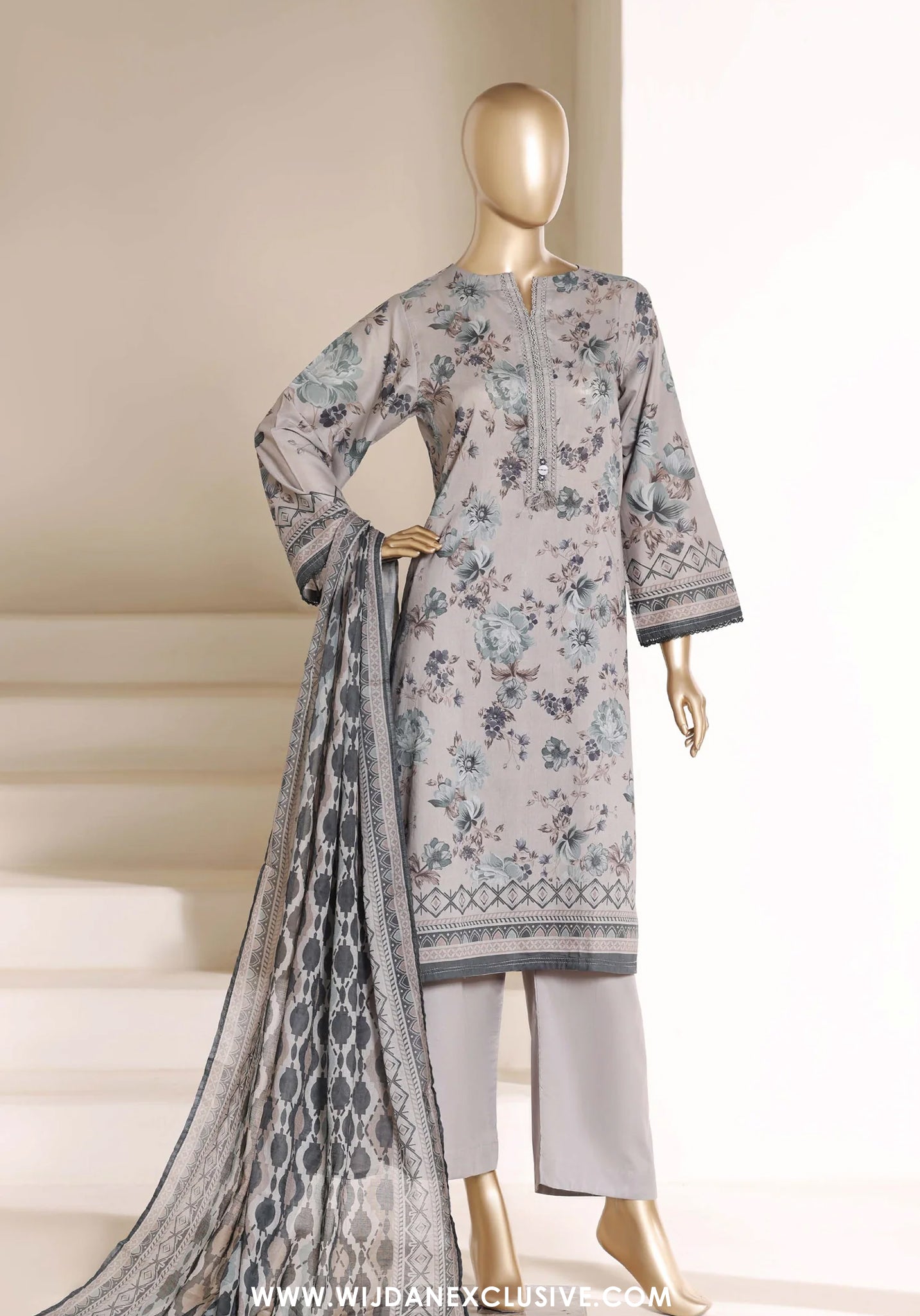 Sadabahar Stitched Printed Lawn Vol-05 Collection - 2026 (D-06)