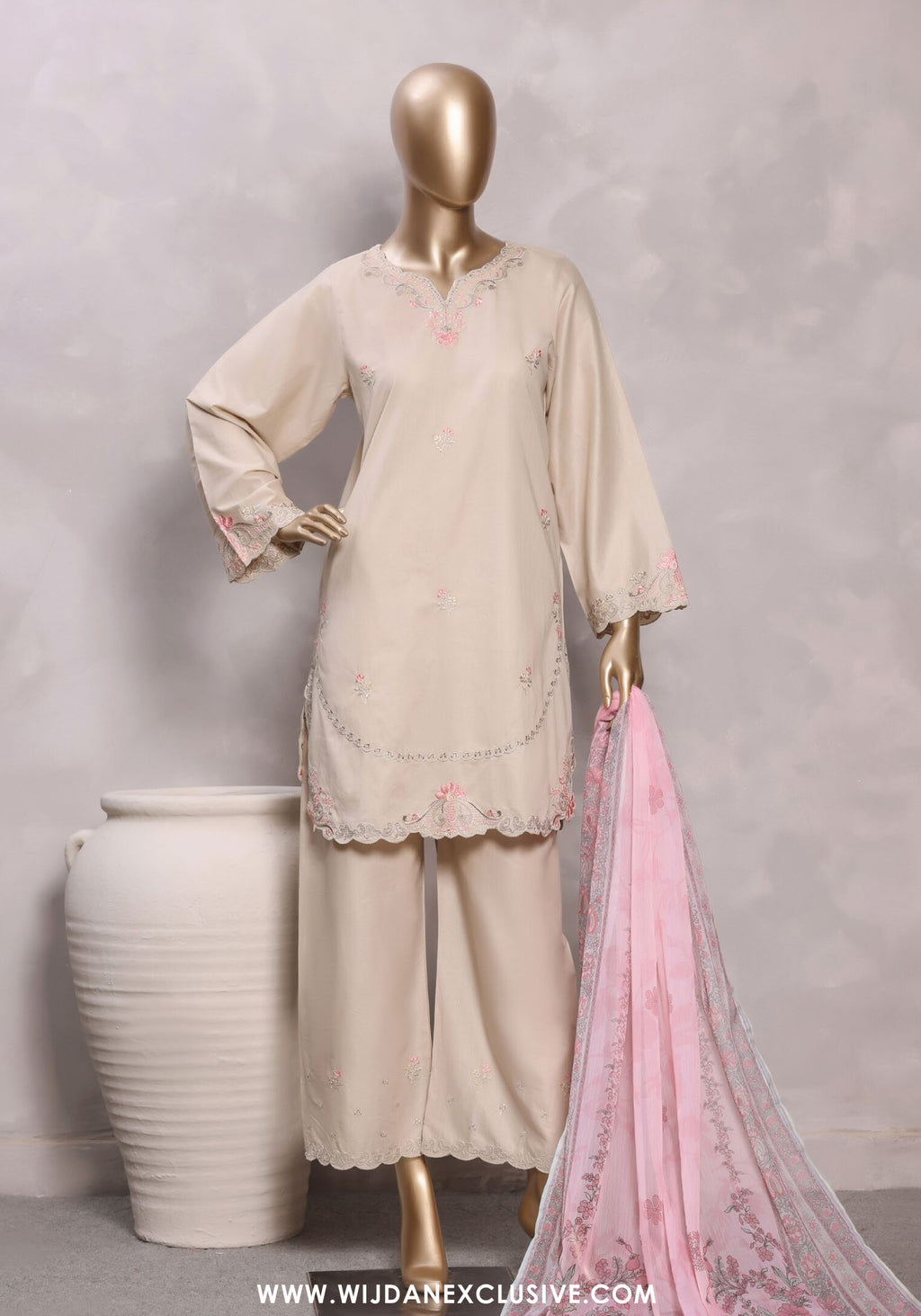 Eclair by Sadabahar | Stitched 3pc Embroidered Lawn Vol-03 Collection - 2026 (D-06)
