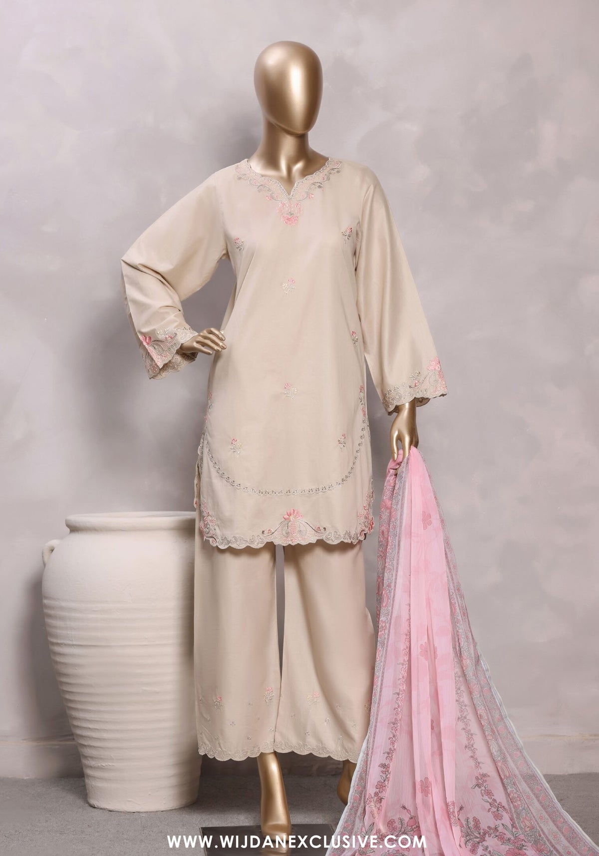 Eclair by Sadabahar | Stitched 3pc Embroidered Lawn Vol-03 Collection - 2026 (D-06)