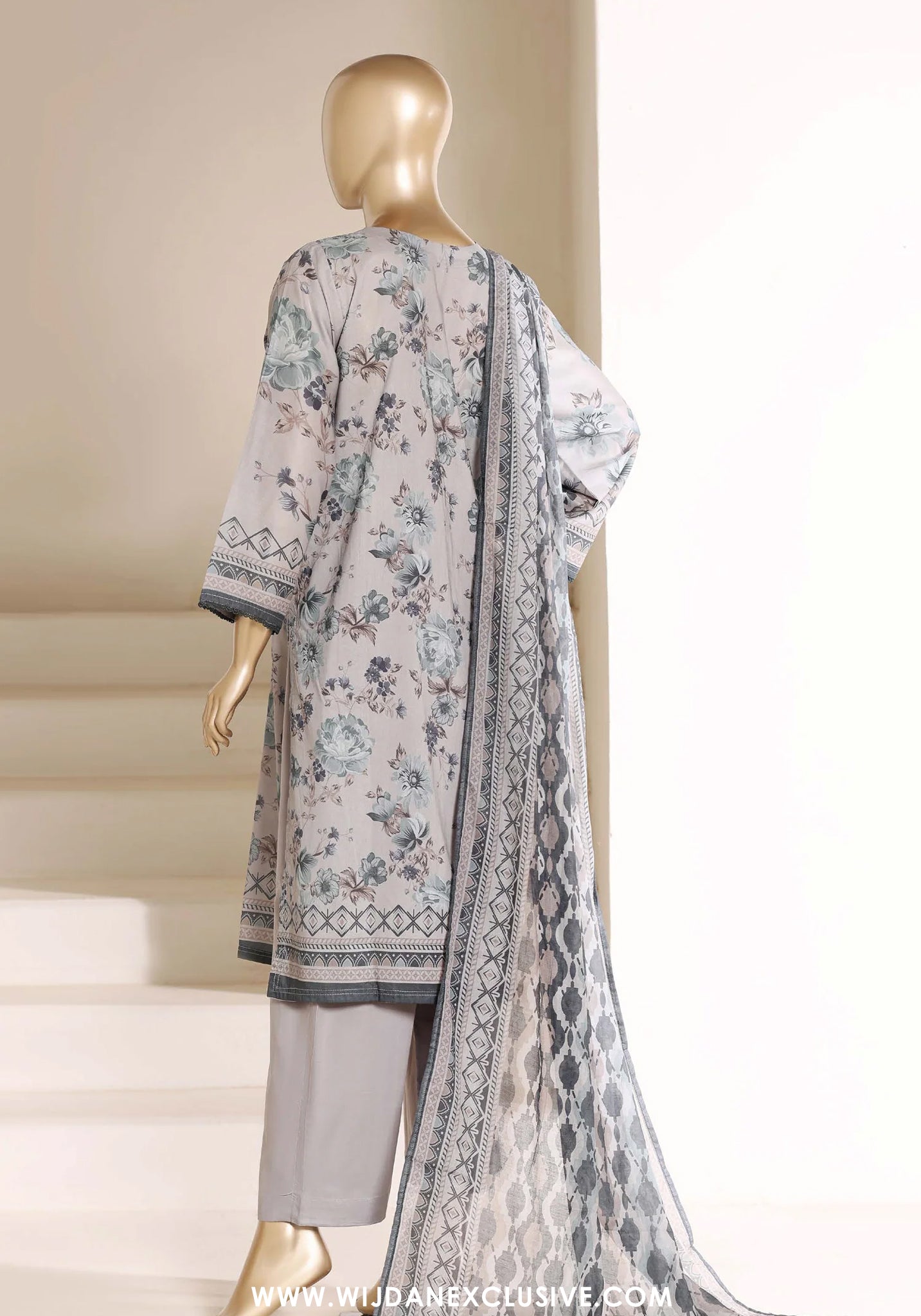 Sadabahar Stitched Printed Lawn Vol-05 Collection - 2026 (D-06)