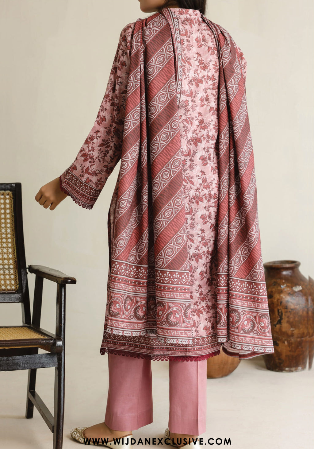 VS Daman Unstitched 3PC Digital Cambric Collection - 2025 D-2004
