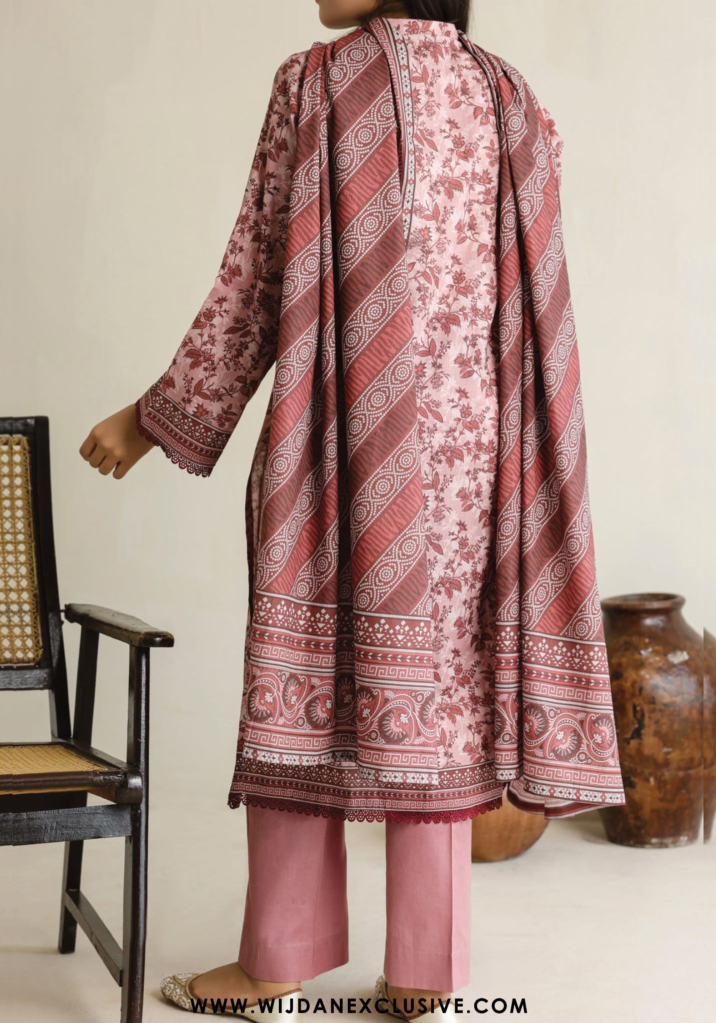 VS Daman Unstitched 3PC Digital Cambric Collection - 2025 D-2004