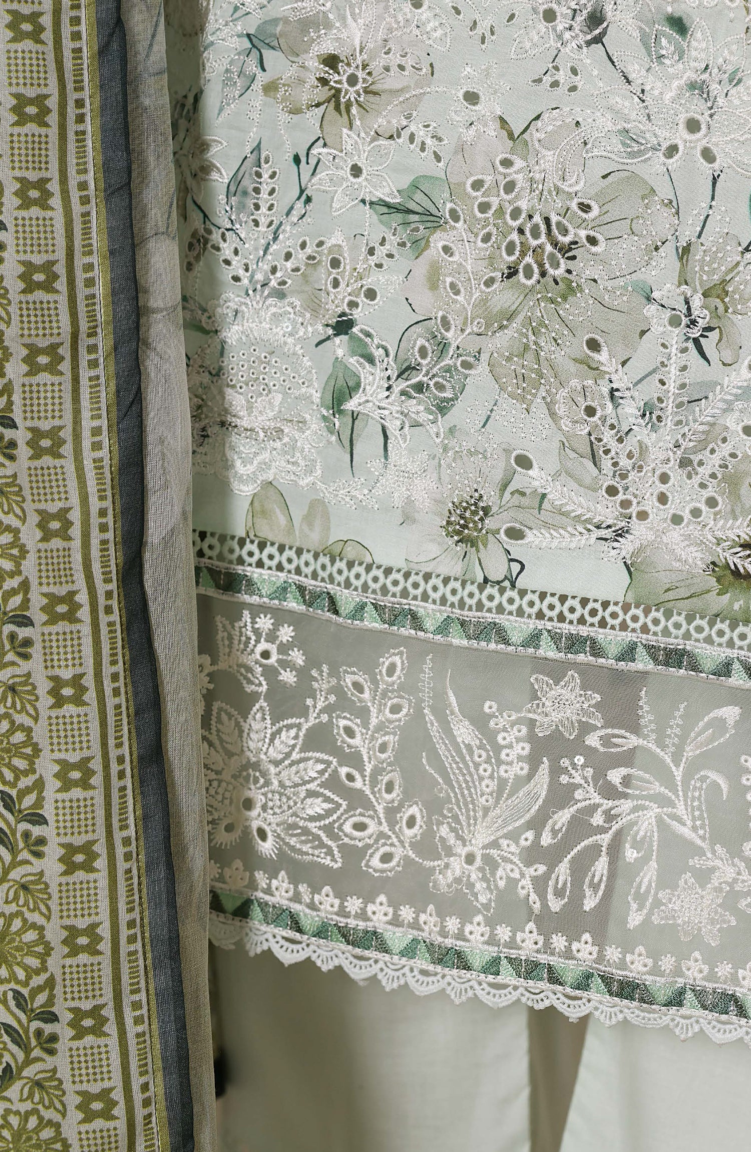 Amyrah by Sadabahar | Stitched Embroidered Festive Vol-I Collection - 2026 (D-06)