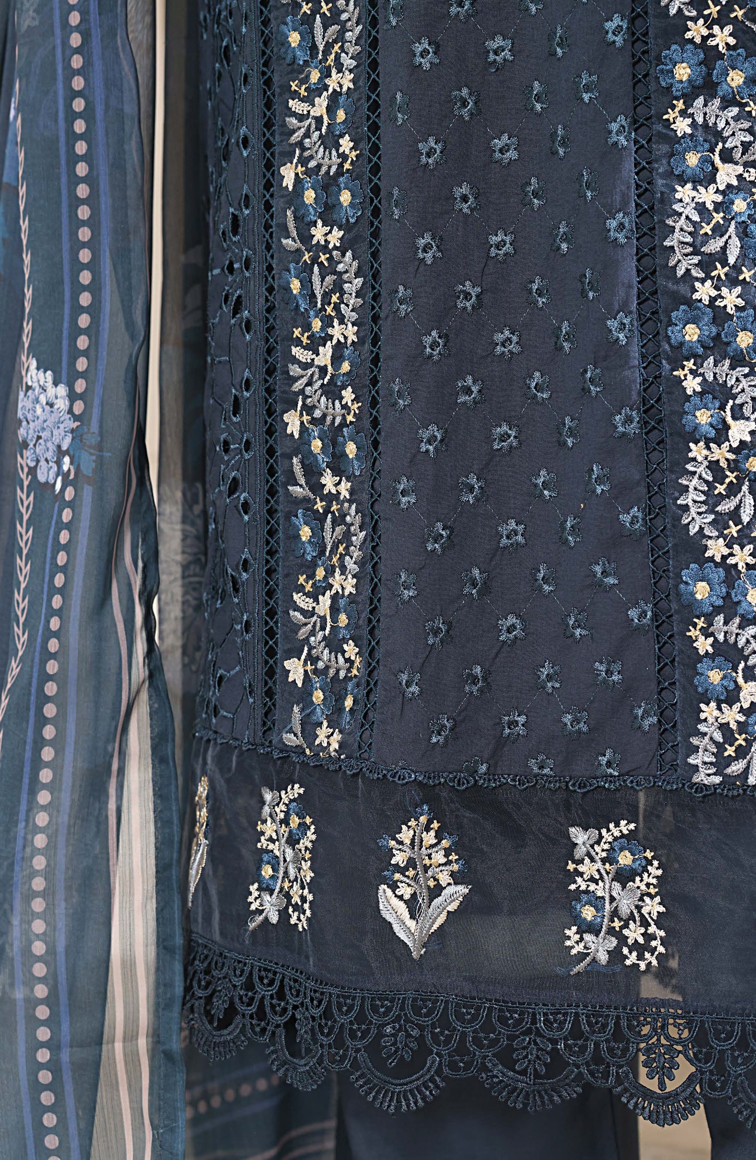 Sadabahar Stitched 3PC Chikankari Edit Luxury Vol-I Collection - 2026 (D-06)