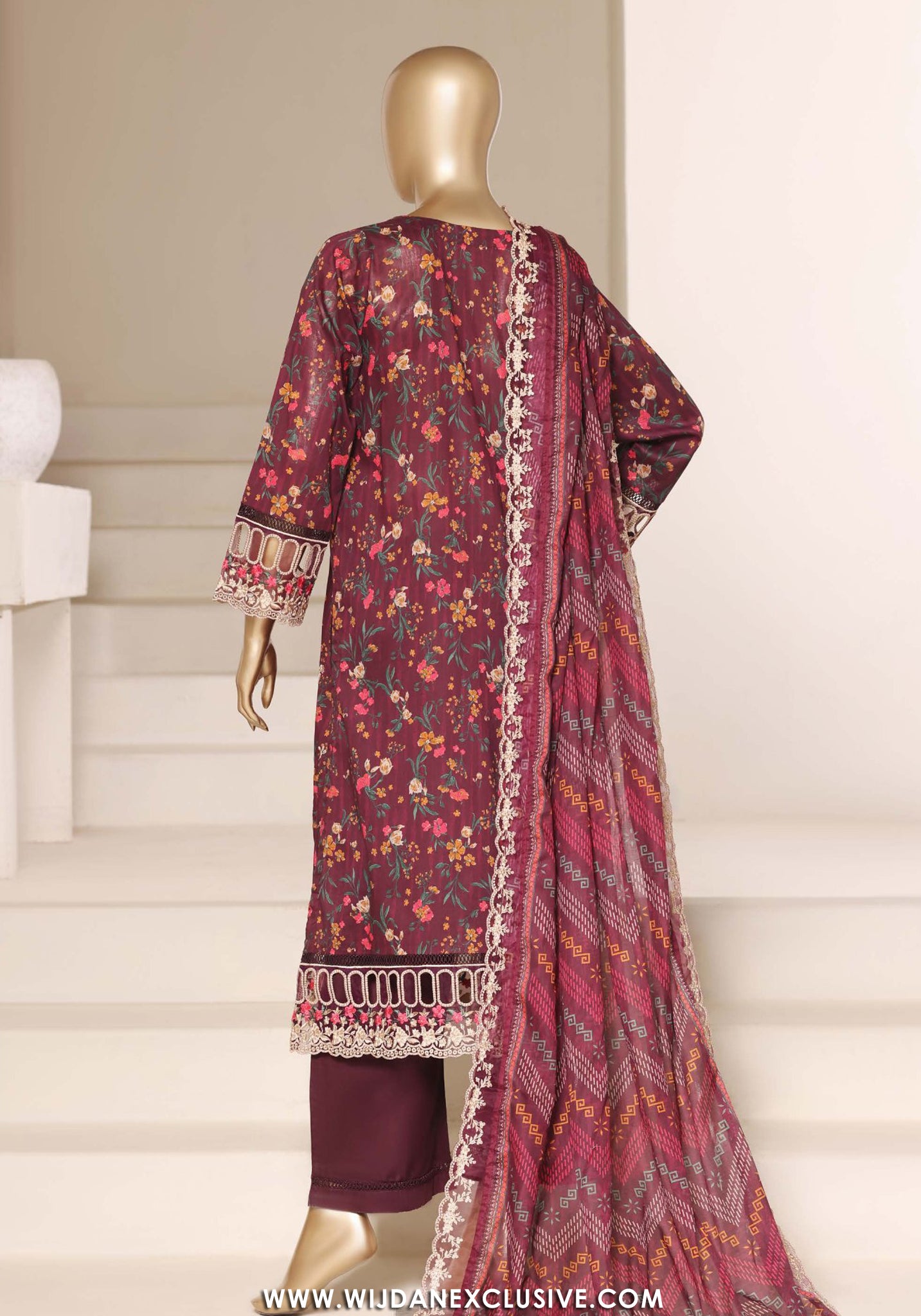 Sadabahar Signature Stitched Embroidered Lawn Vol-II Collection - 2026 (D-07)
