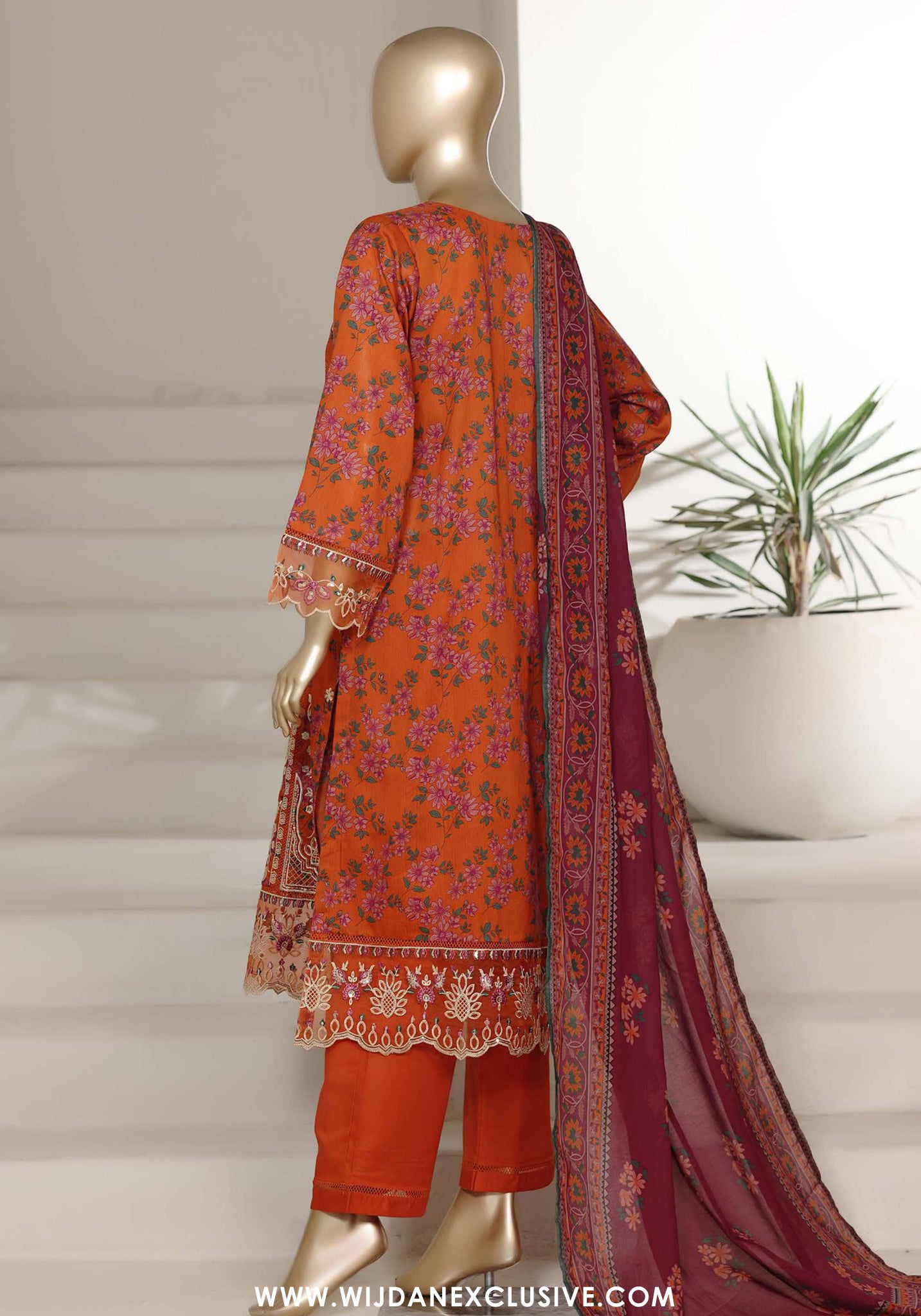 Sadabahar Signature Stitched Embroidered Lawn Vol-IV Collection - 2026 (D-07)