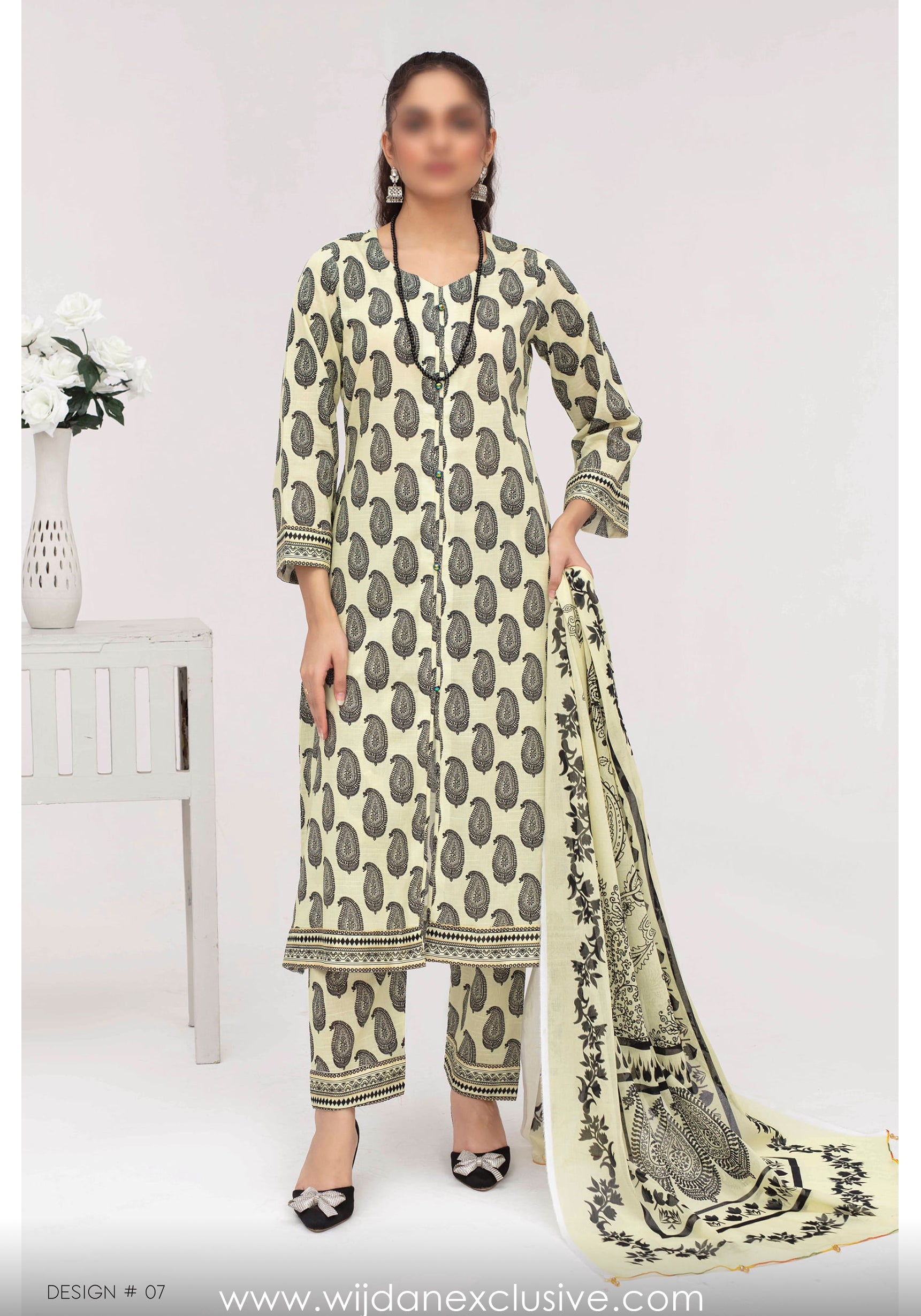 Aleezay Superior Airjet Bana Dora Lawn Collection by Fatima's D-07