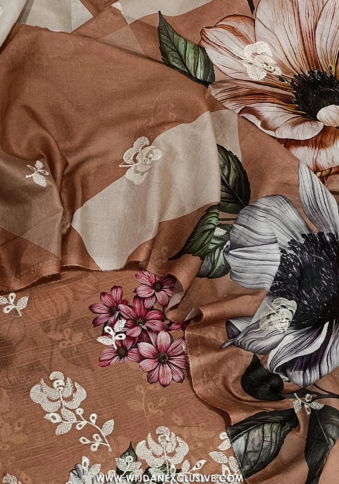 Naskani Embroidered Unstitched Lawn Vol-01 Collection - 2026 D-07