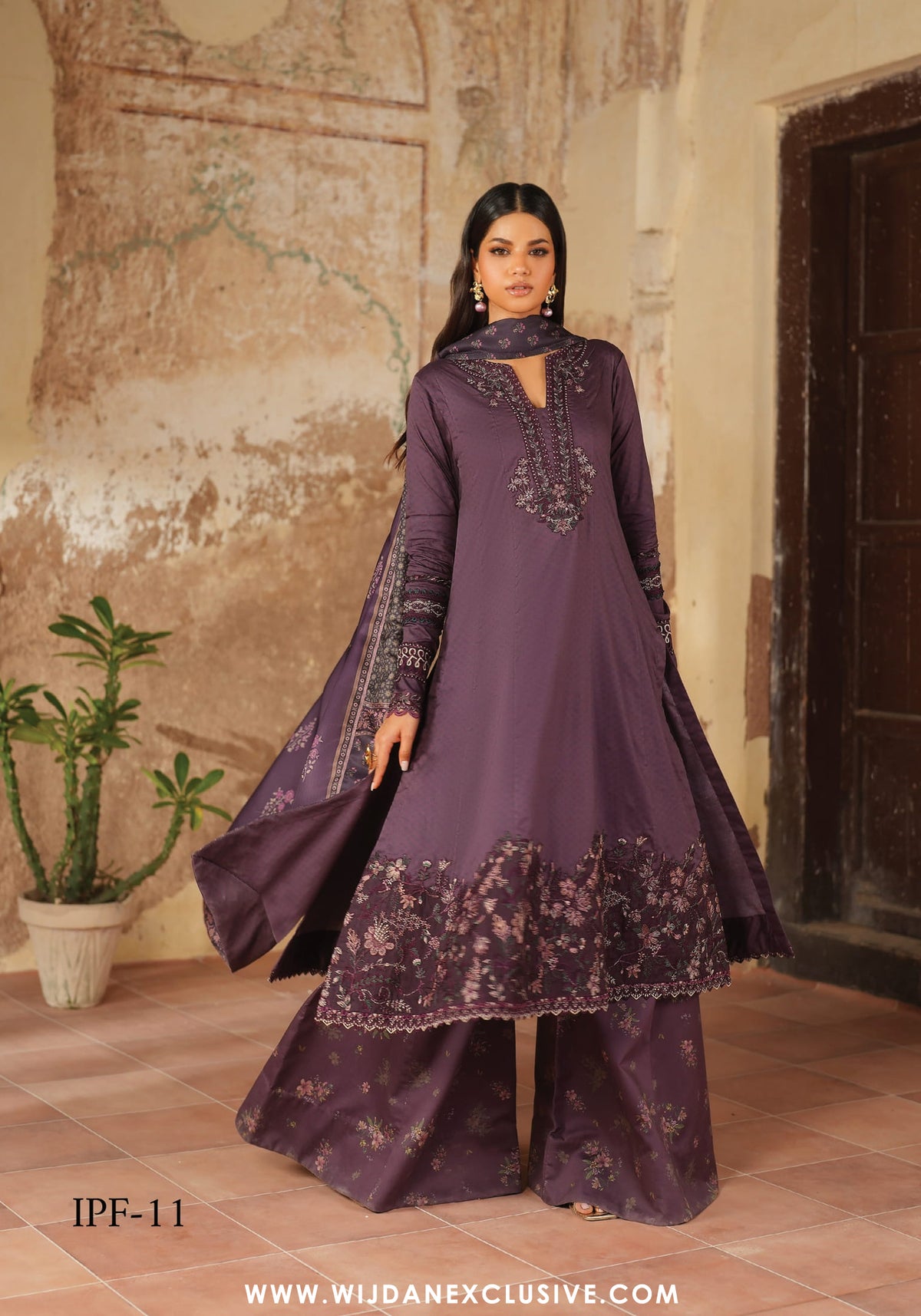 Iznik Unstitched Pre-Fall Winter Collection - 2025 IPF-11